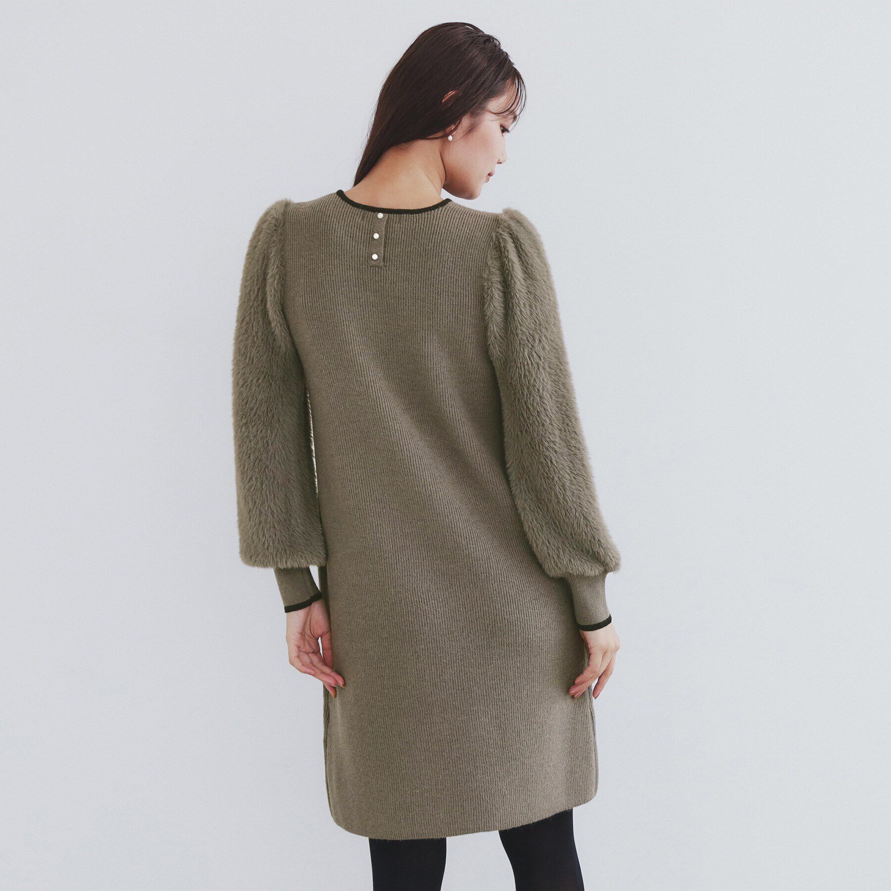 index「《美人百花掲載》バイカラーフェザースリーブミニワンピース【洗濯機洗い可】」|ワンピース|