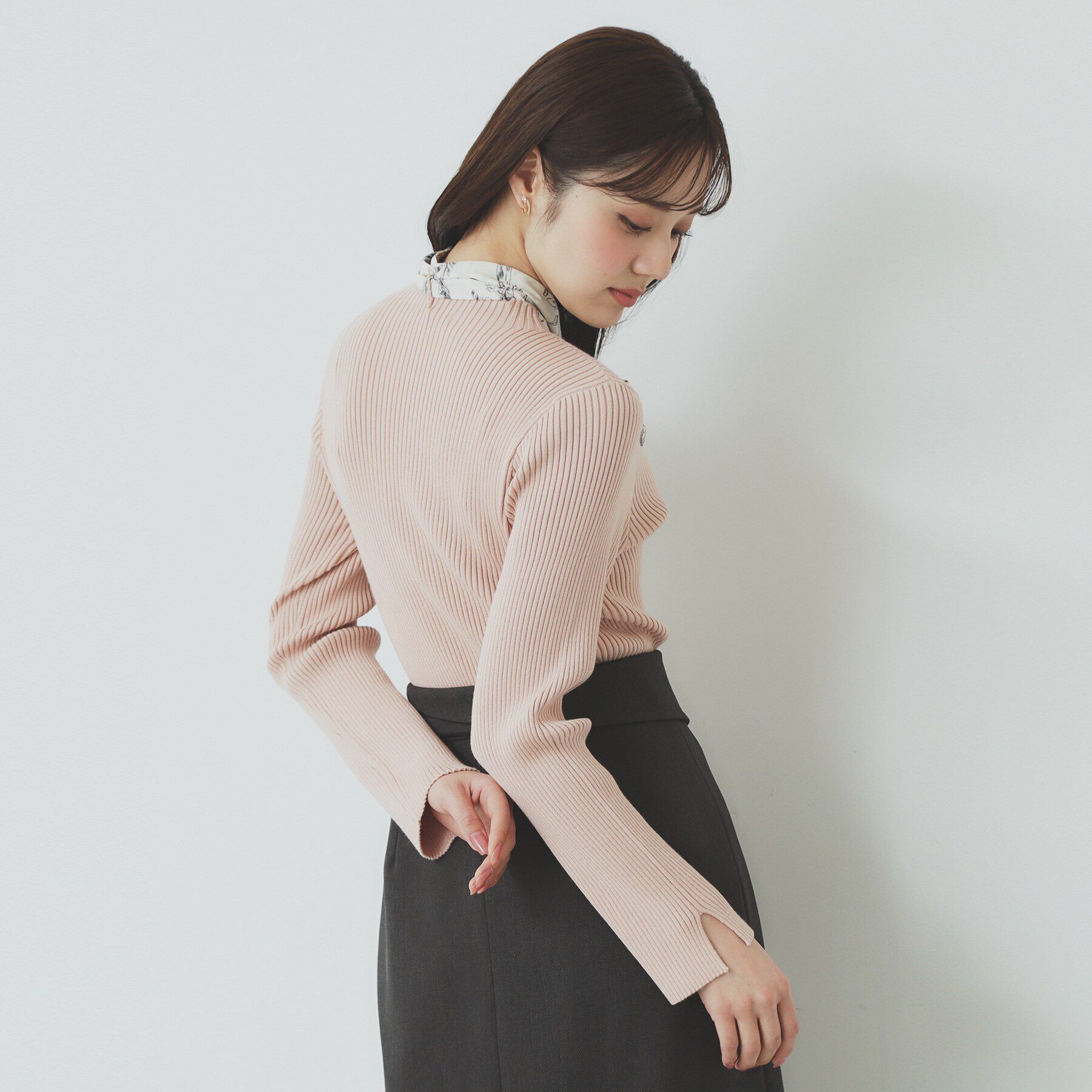 index「スカーフ付きハイネックリブニット【洗濯機洗い可】」|ニット・セーター|