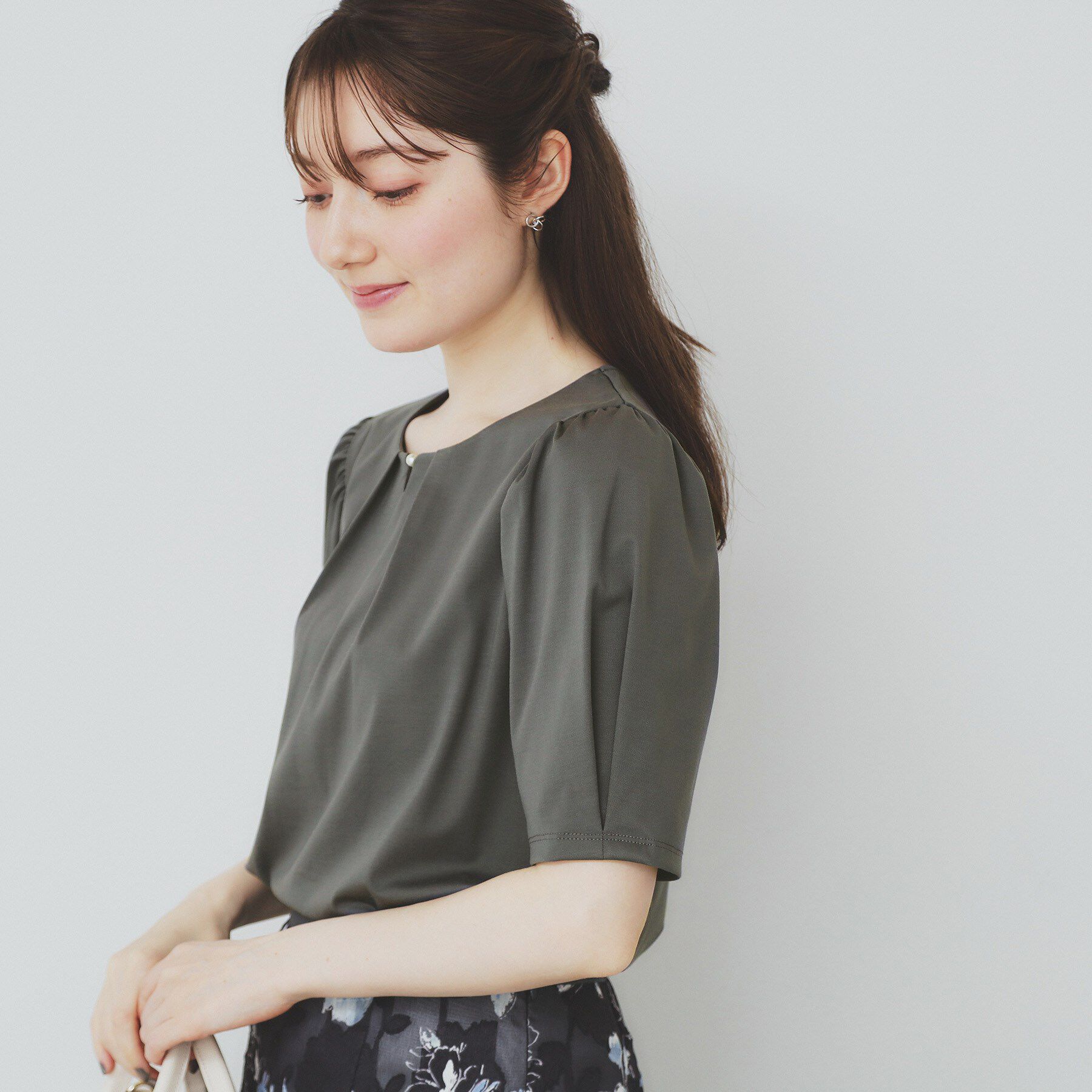 index「フロントパール調タックパフトップス【UV/接触冷感/洗濯機洗い可】」|Tシャツ・カットソー|