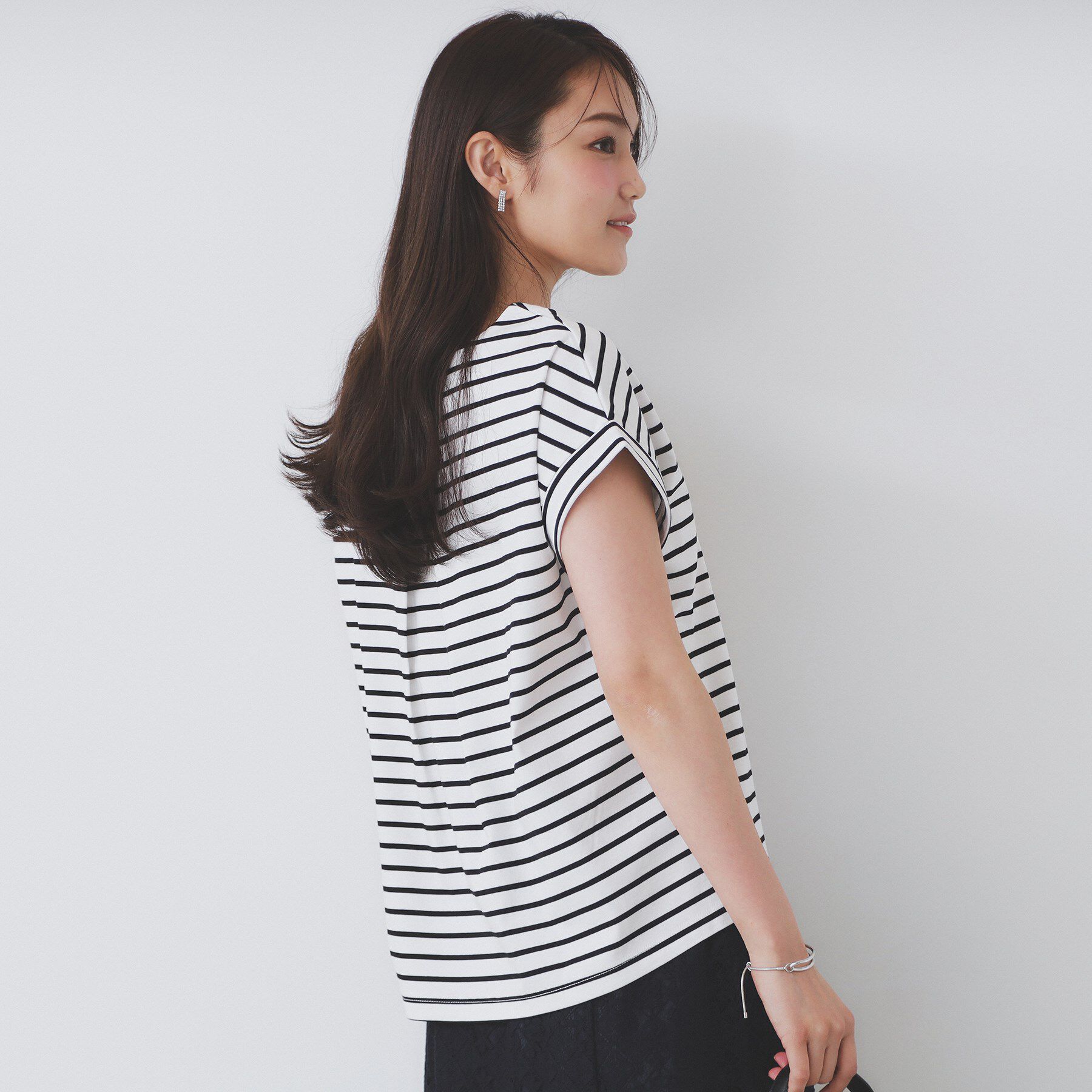 index「《S-3Lサイズ》サイドパール調ボタンボクシートップス【洗濯機洗い可/UVケア/接触冷感】」|Tシャツ・カットソー|