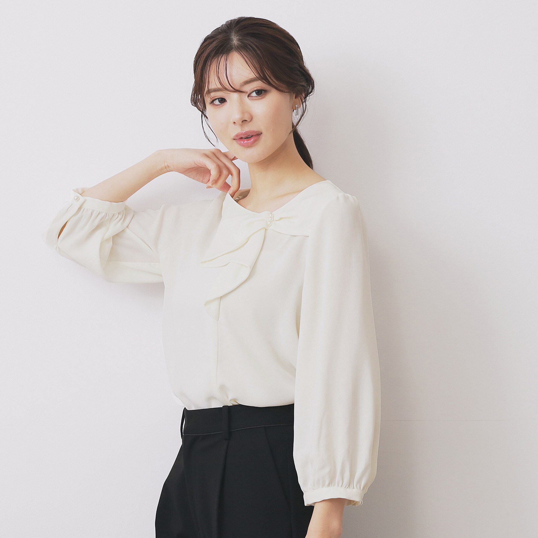 index「パール調リボンブラウス【洗濯機洗い可/イージーアイロン】」|シャツ・ブラウス|