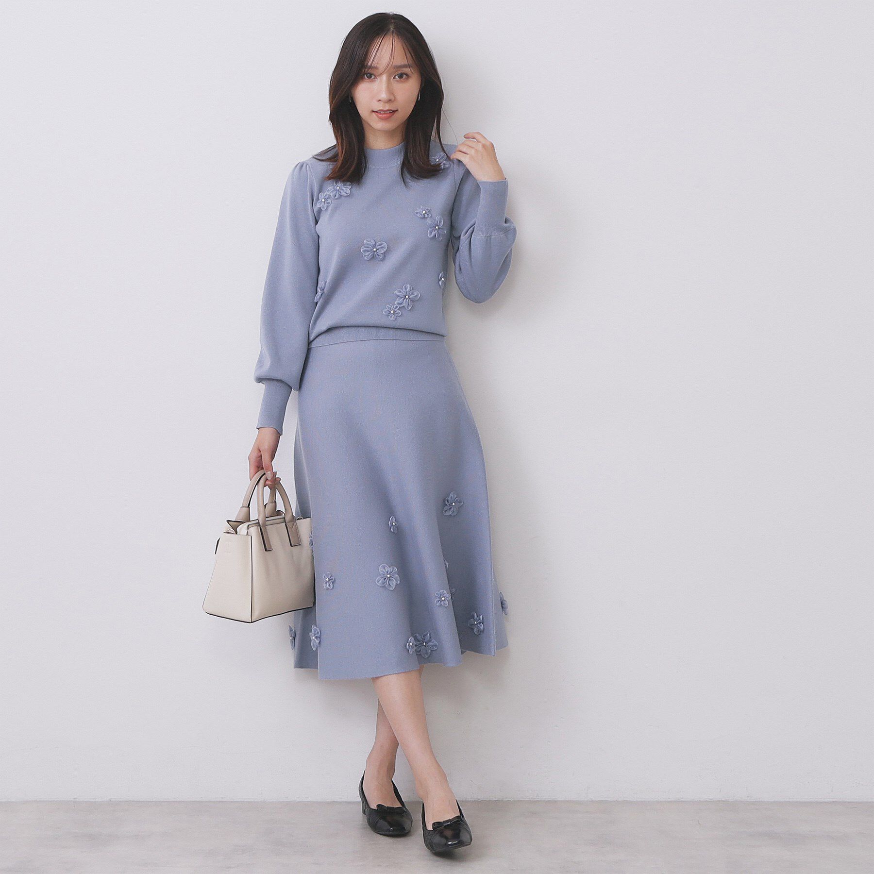 index「フラワーモチーフハイネックニット【洗える】」|ニット・セーター|