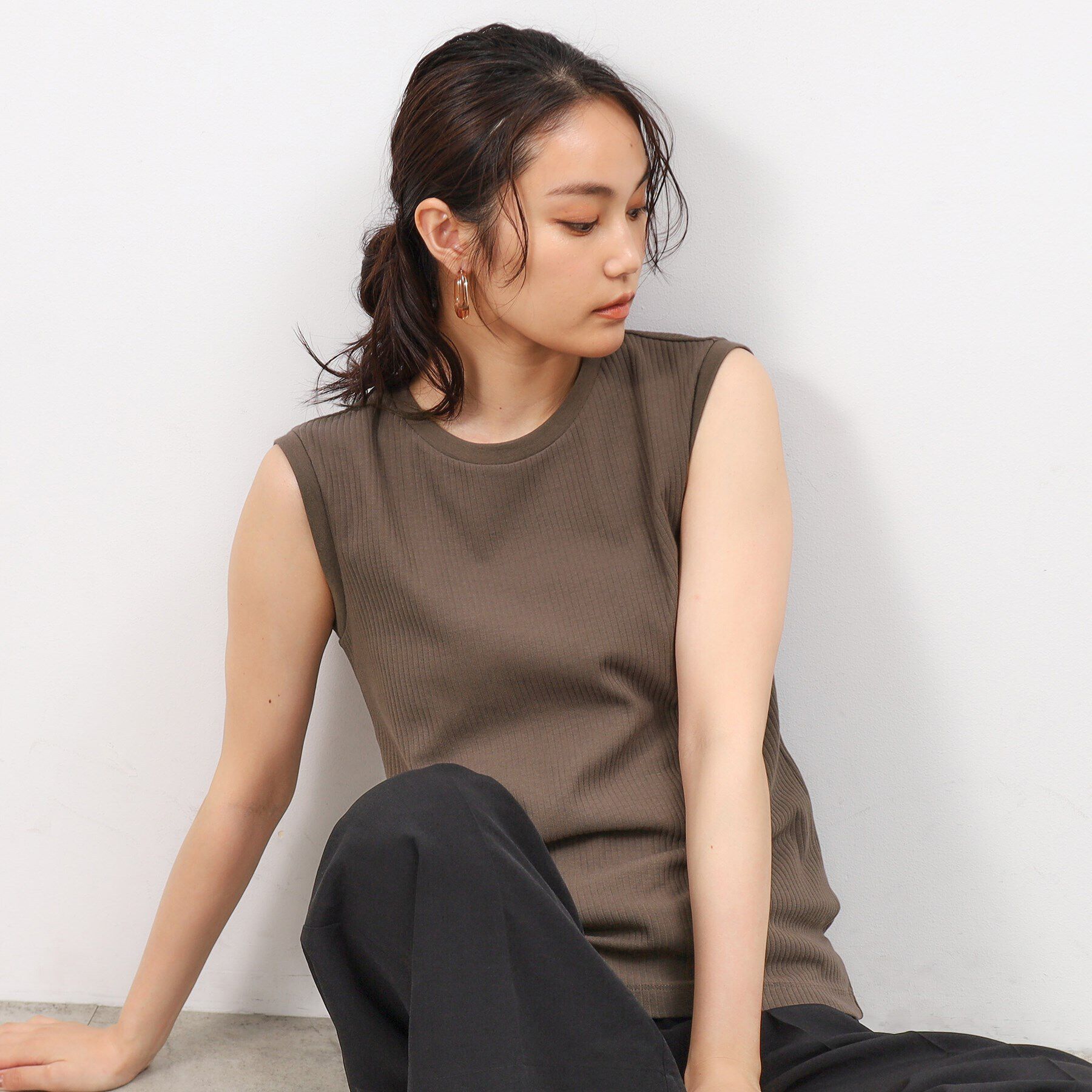 OPAQUE.CLIP「《Oggi掲載》リブノースリーブカットソー【洗濯機洗い可】」|Tシャツ・カットソー|ブラウン(044)