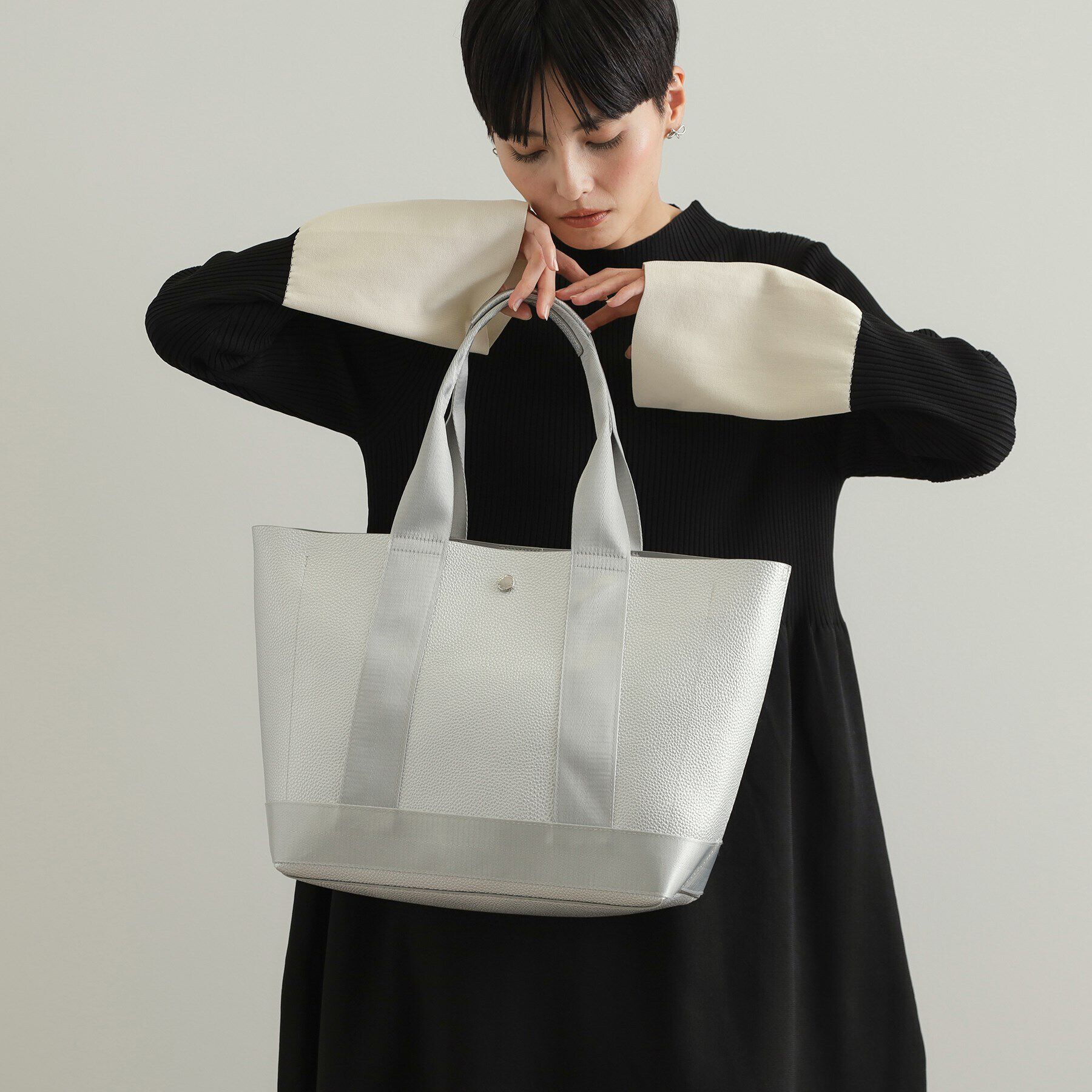 OPAQUE.CLIP「【A4サイズ対応】シュリンク合皮コンビビッグトートバッグ」|トートバッグ|