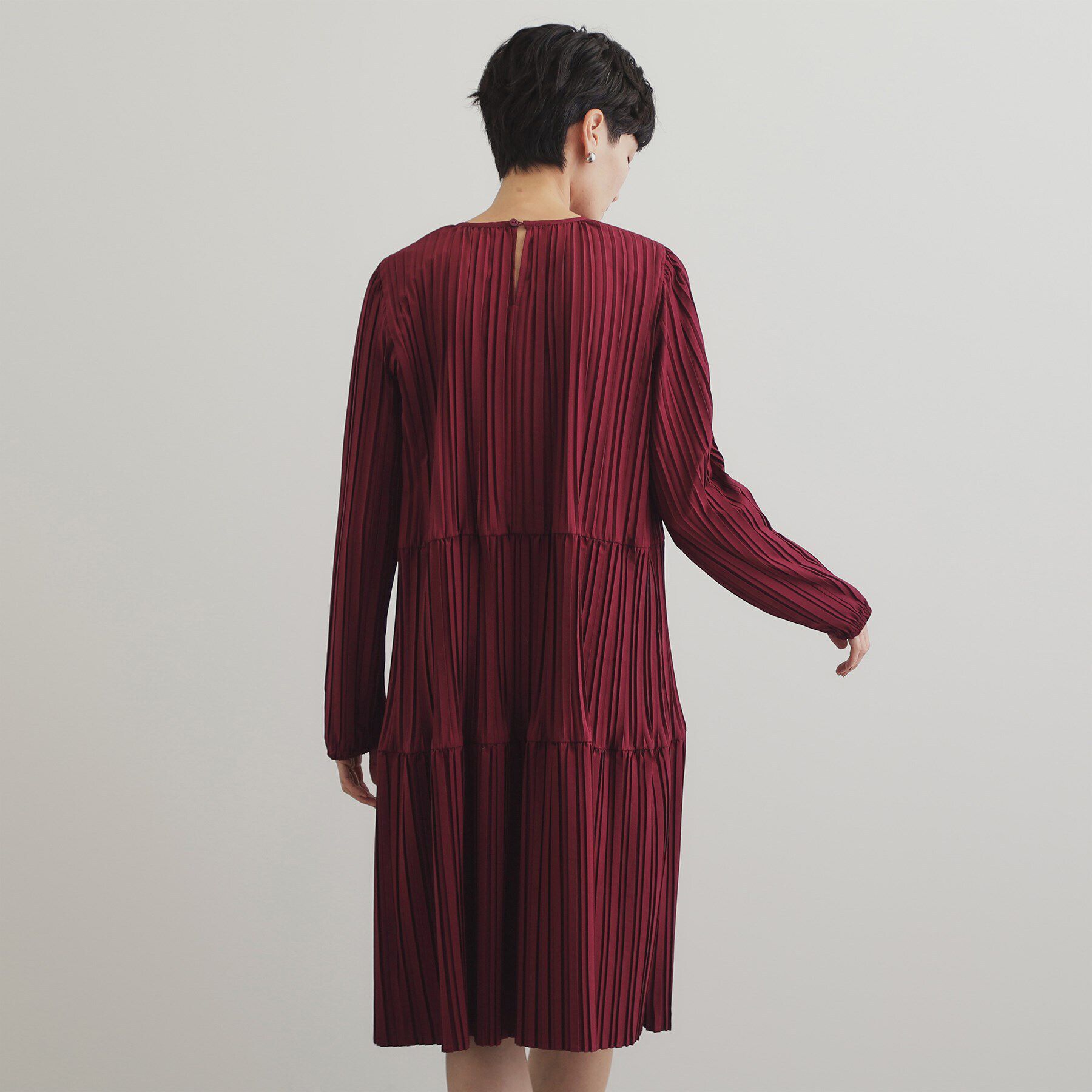 OPAQUE.CLIP「プリーツティアードミニワンピース【洗濯機洗い可】」|ワンピース|