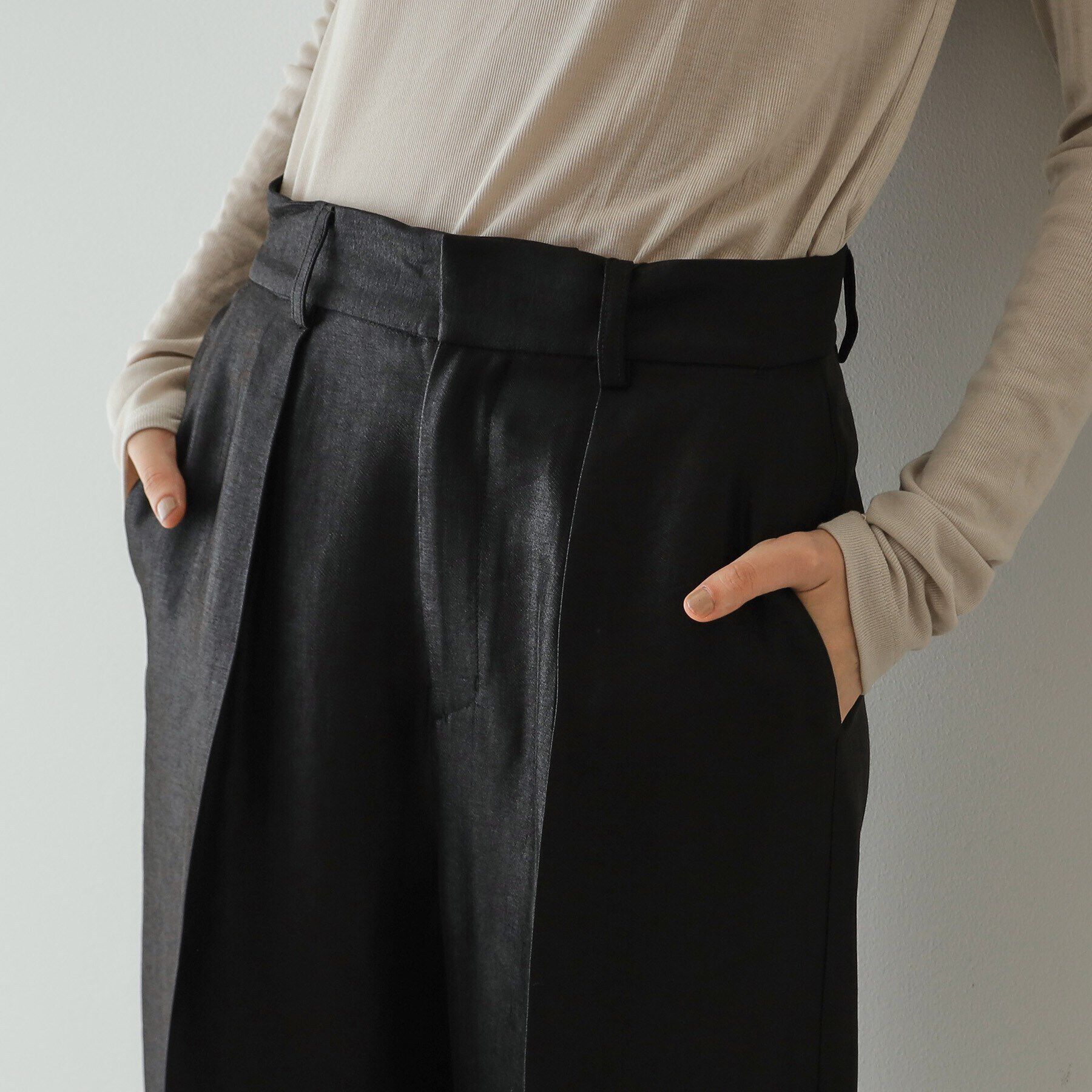 OPAQUE.CLIP「《Oggi掲載》シャイニータックワイドパンツ【洗濯機洗い可】」|その他|