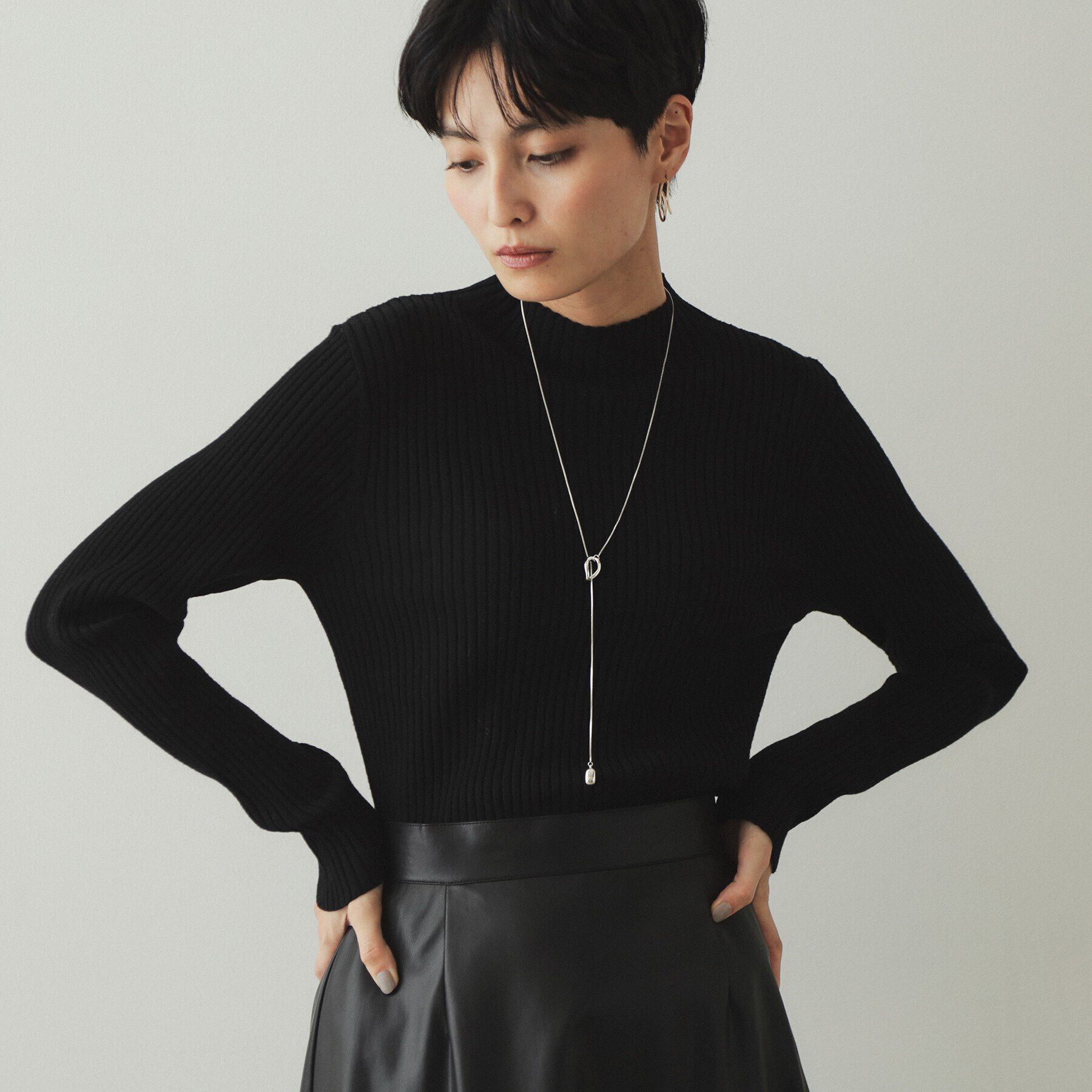 OPAQUE.CLIP「《5color/S-LLsize》もちもちハイネックリブニット【洗濯機洗い可】」|ニット・セーター|ブラック(019)