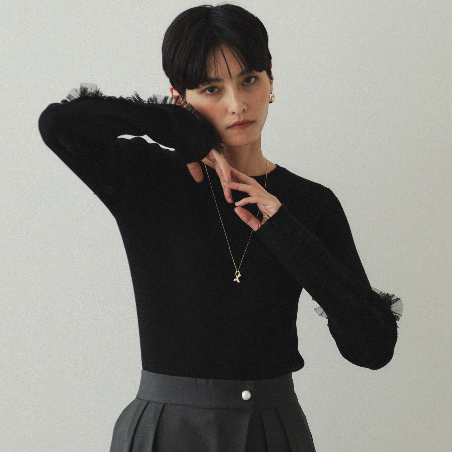 OPAQUE.CLIP「チュールフリルスリーブリブニット【洗濯機洗い可】」|ニット・セーター|ブラック(019)