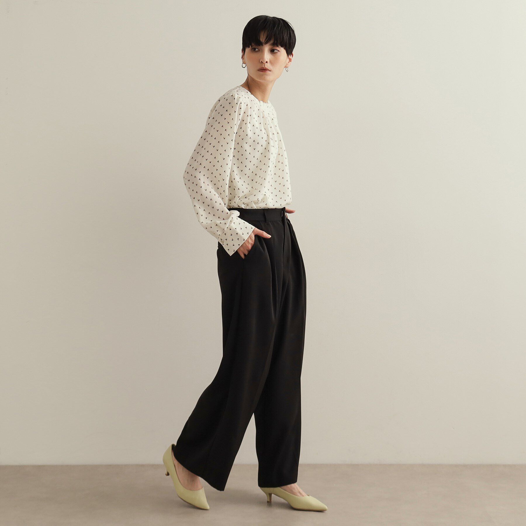 OPAQUE.CLIP「タックワイドカラーパンツ【洗濯機洗い可】」|その他|