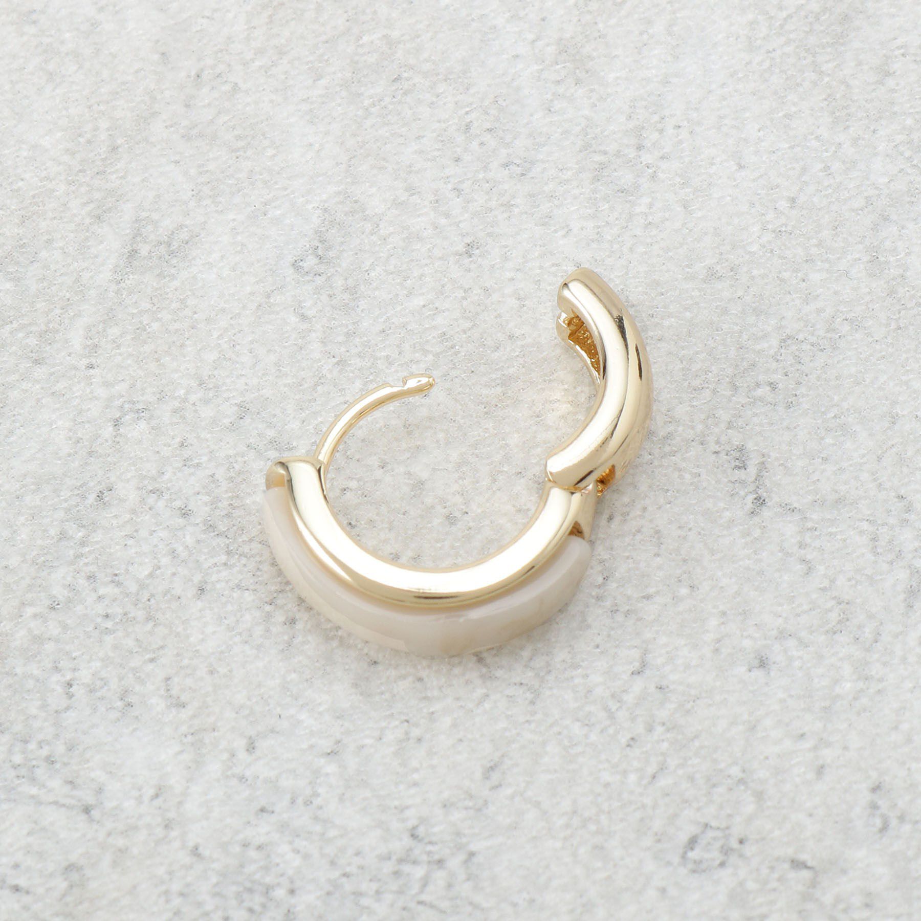 OPAQUE.CLIP「ワンタッチ カラーマーブルピアス」|ピアス|