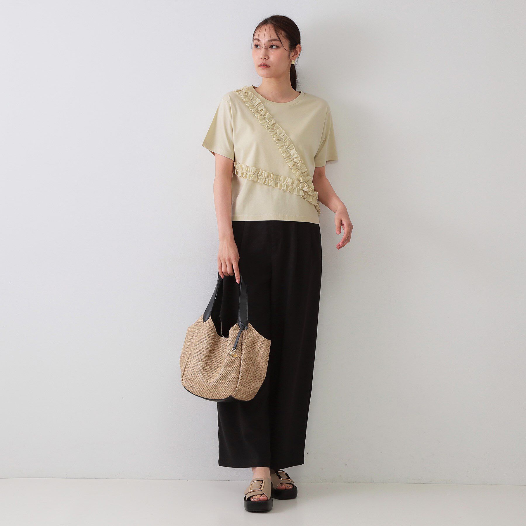 OPAQUE.CLIP「《美人百花掲載》アシメフリルドッキングカットソー【洗濯機洗い可】」|Tシャツ・カットソー|