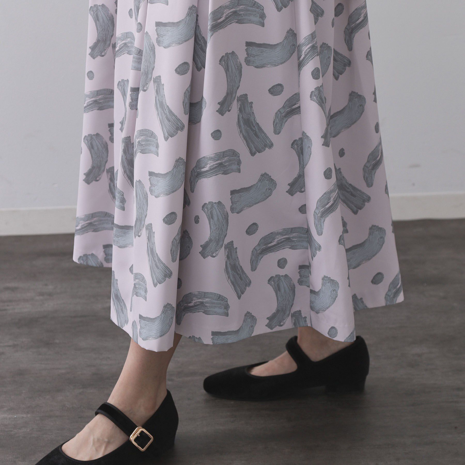 OPAQUE.CLIP「ブラッシュ柄タックフレアスカート【洗濯機洗い可】」|スカート|