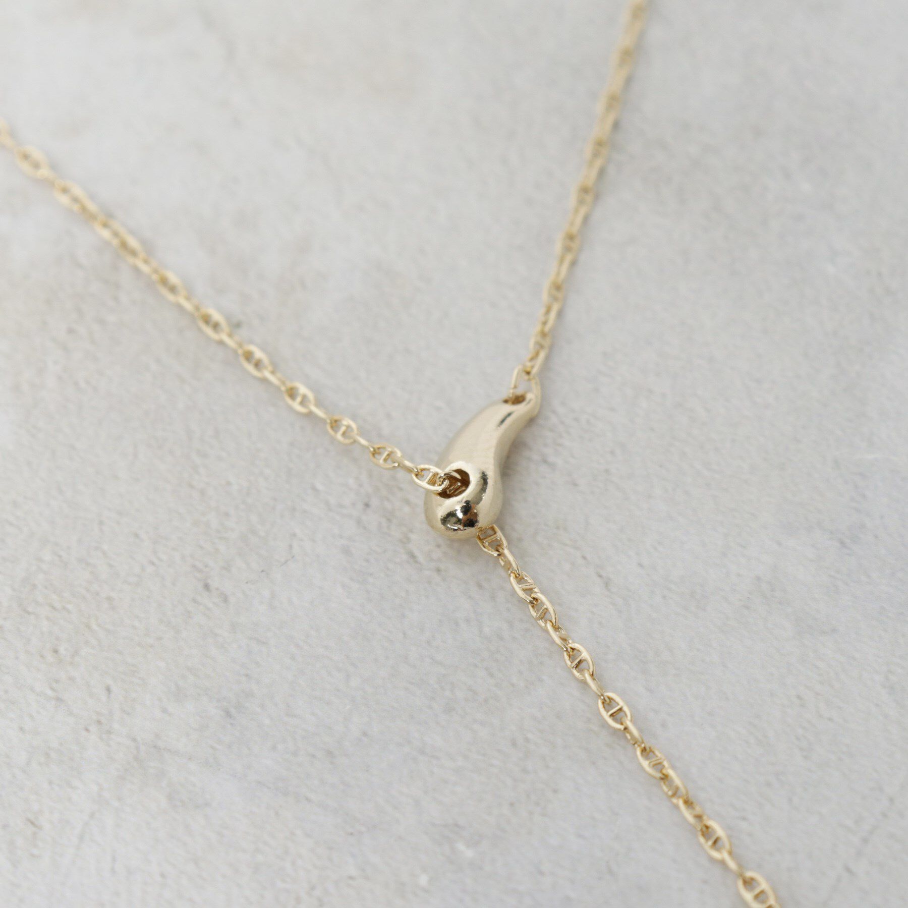 OPAQUE.CLIP「しずくメタルY字スライドチェーンネックレス」|ネックレス|