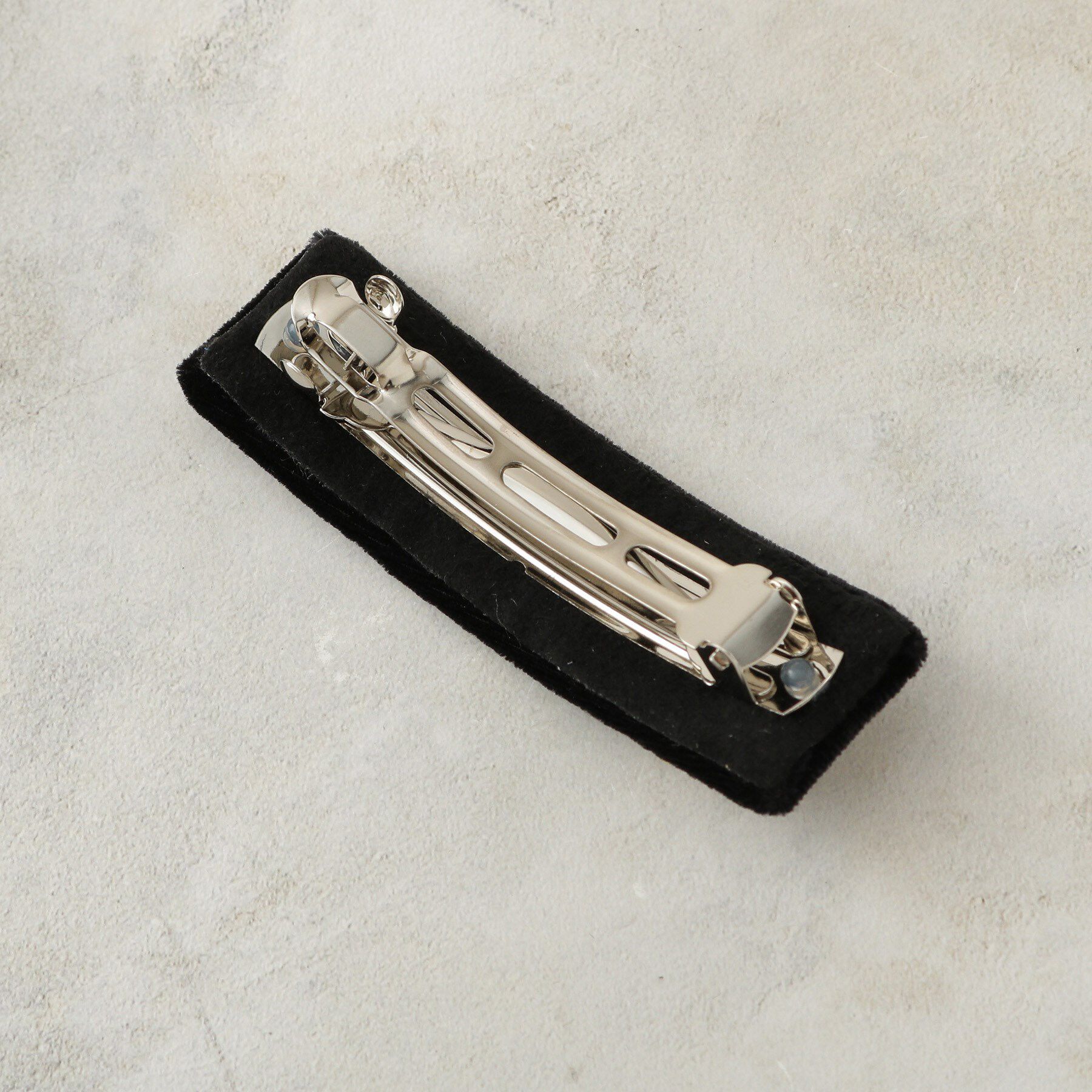 OPAQUE.CLIP「ビジュー付きベロアバレッタ」|その他|