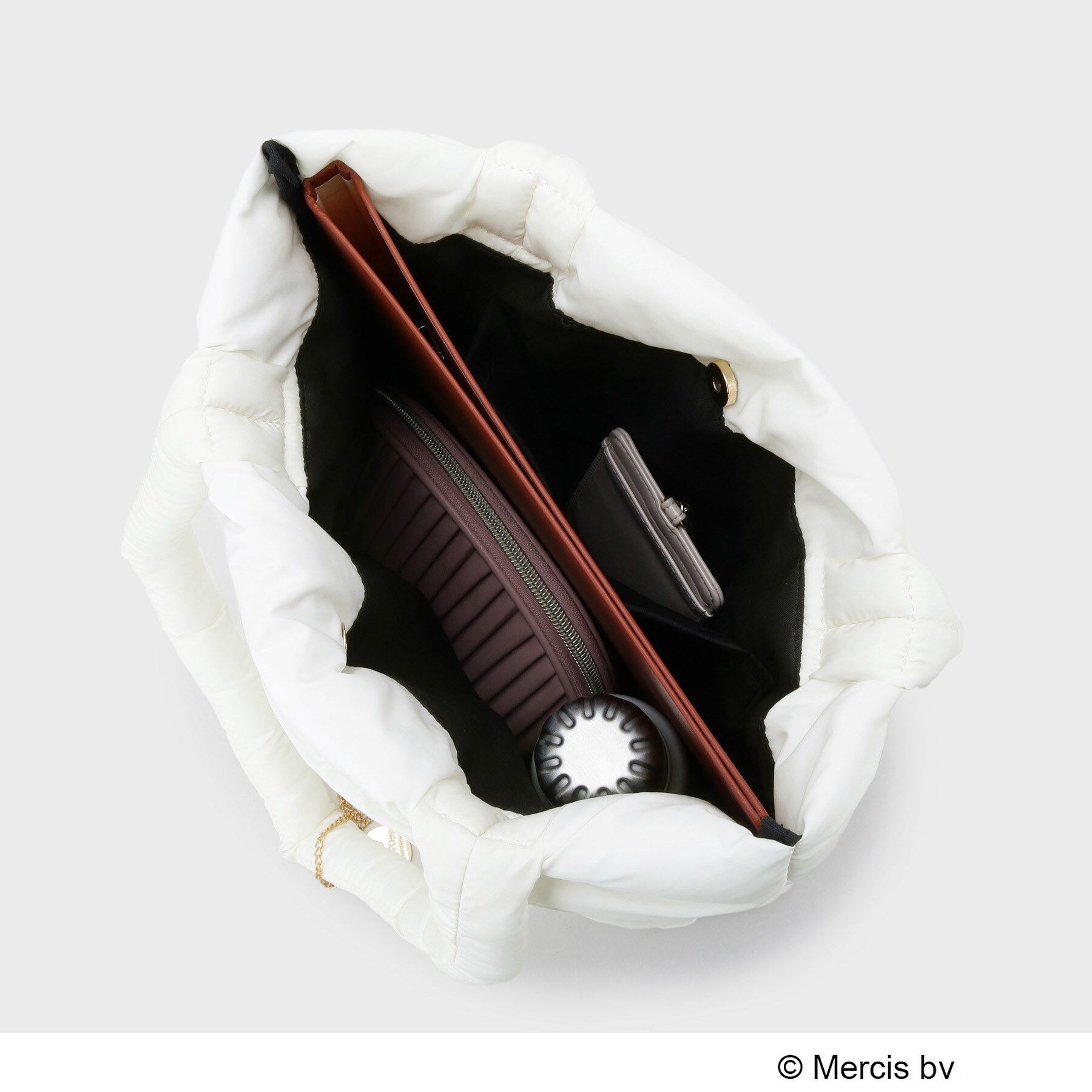 OPAQUE.CLIP「【コラボ】miffy ｘ OPAQUE.CLIP A4サイズ対応 軽量パフィートートバッグ」|トートバッグ|