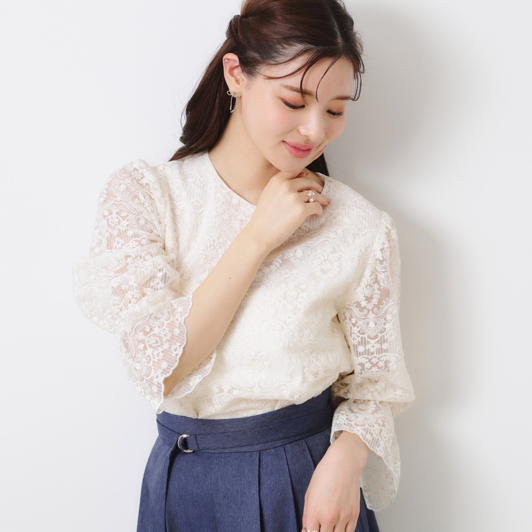 Couture broach「【一枚で着映える・華やか・通勤】エンブロチュール キャンディーズブラウス」|シャツ・ブラウス|