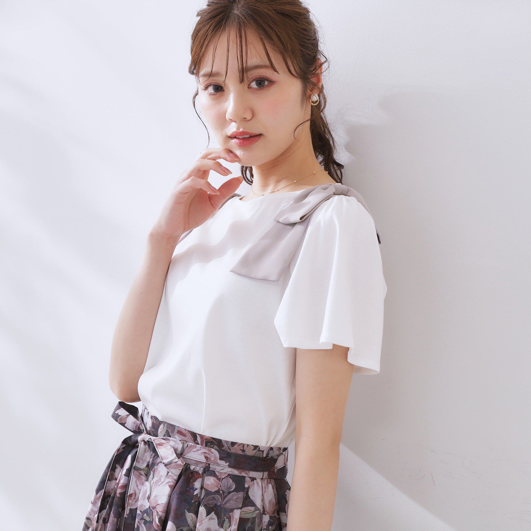 Couture broach「【リボン・マシンウォッシャブル・UV機能・接触冷感】肩リボントップス」|Tシャツ・カットソー|