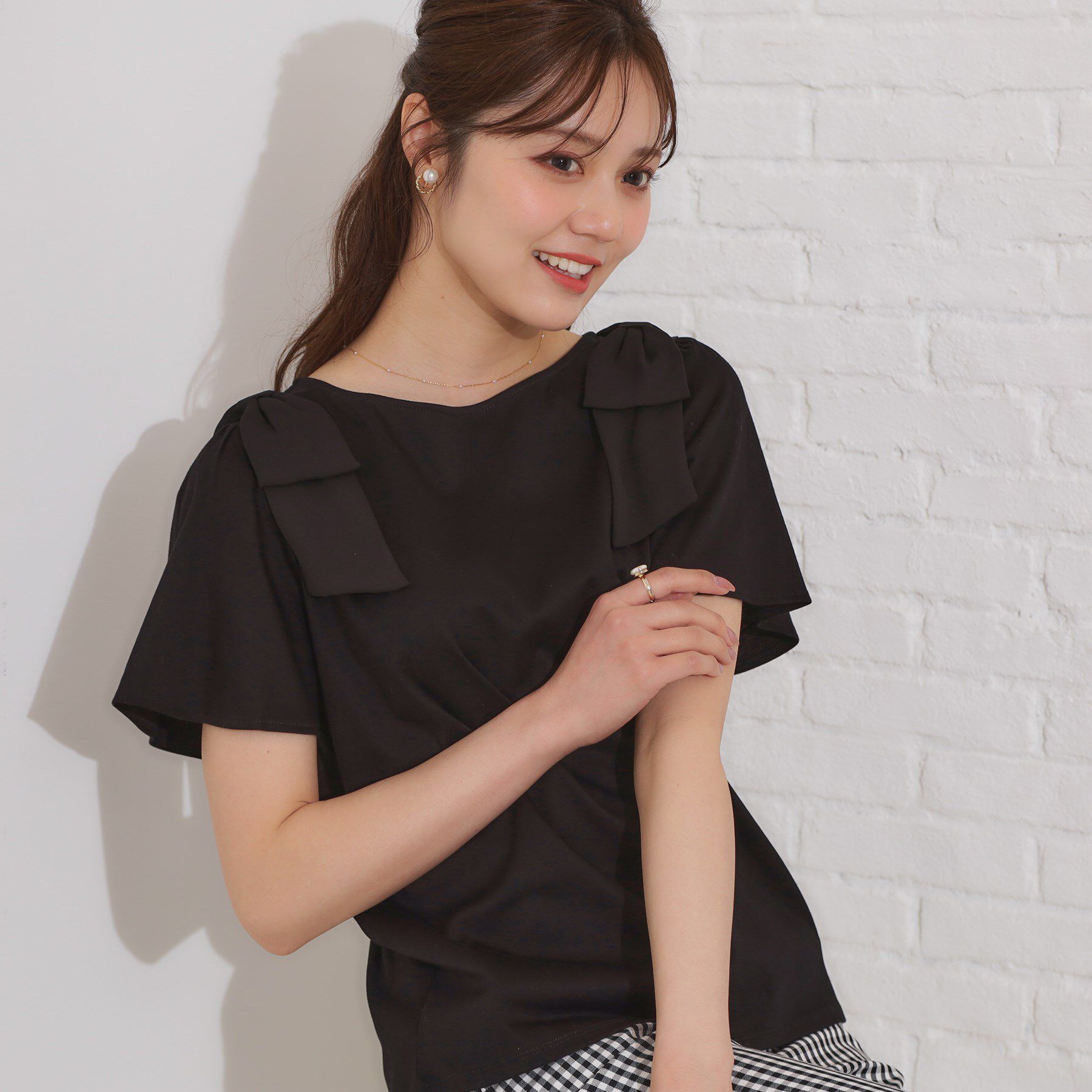 Couture broach「【リボン・マシンウォッシャブル・UV機能・接触冷感】肩リボントップス」|Tシャツ・カットソー|ブラック(019)