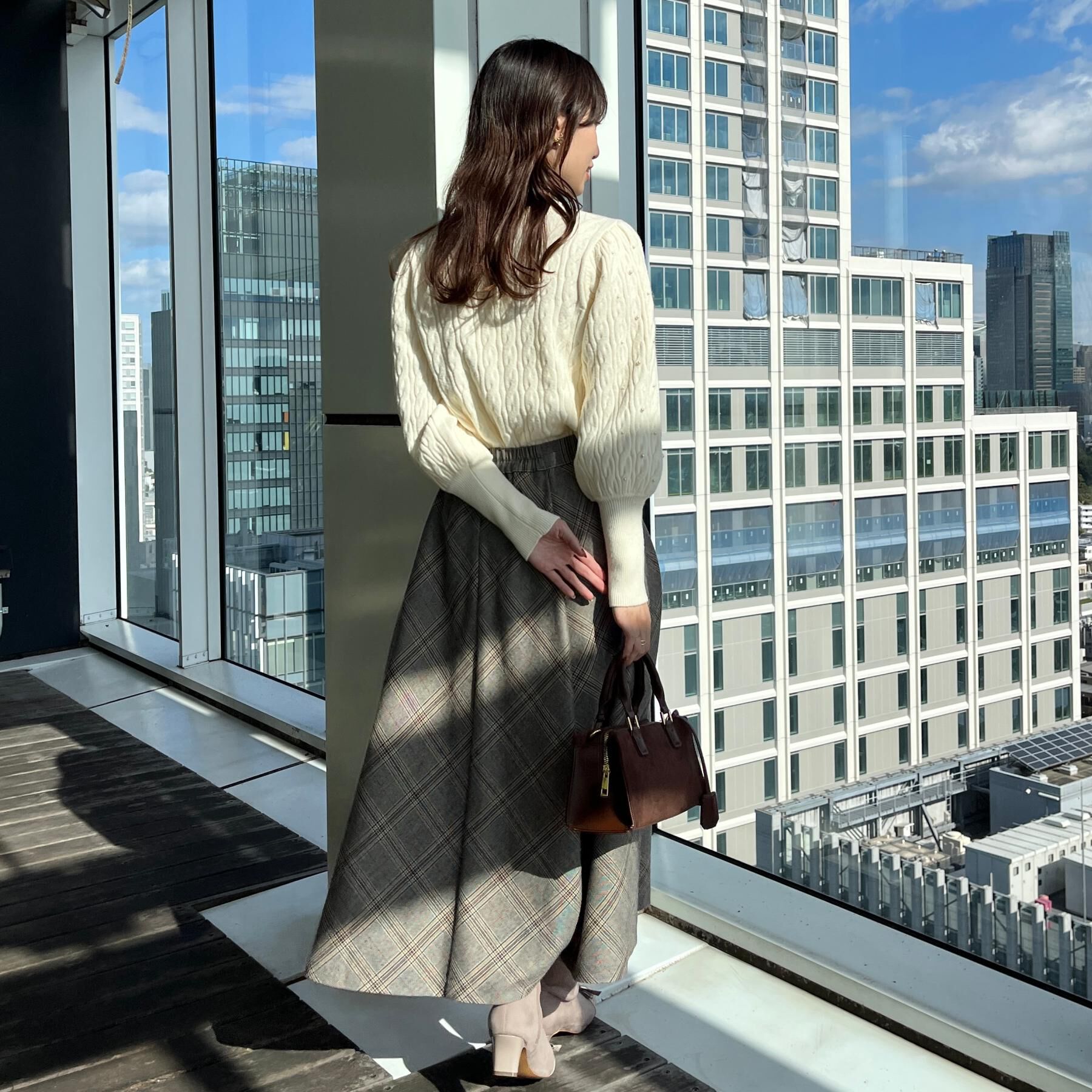 Couture broach「【華やぎ・一枚で着映え】ケーブルパール調ニット」|ニット・セーター|