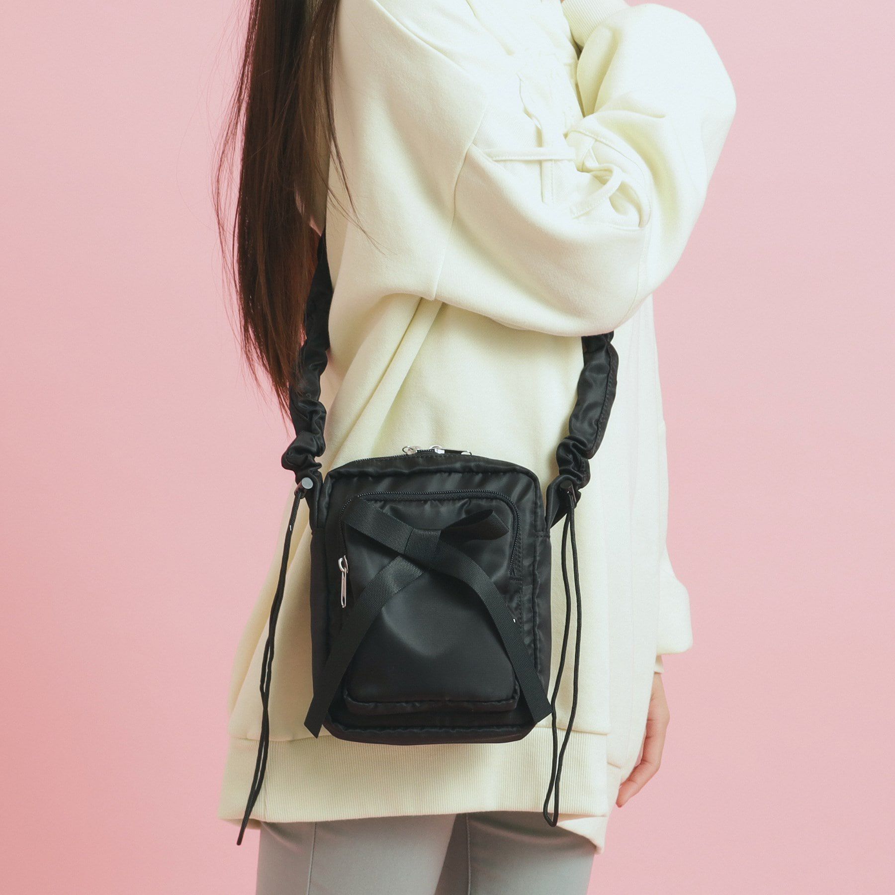 PINK-latte「くしゅくしゅベルトタテショルダー」|ショルダー・メッセンジャー|ブラック(019)