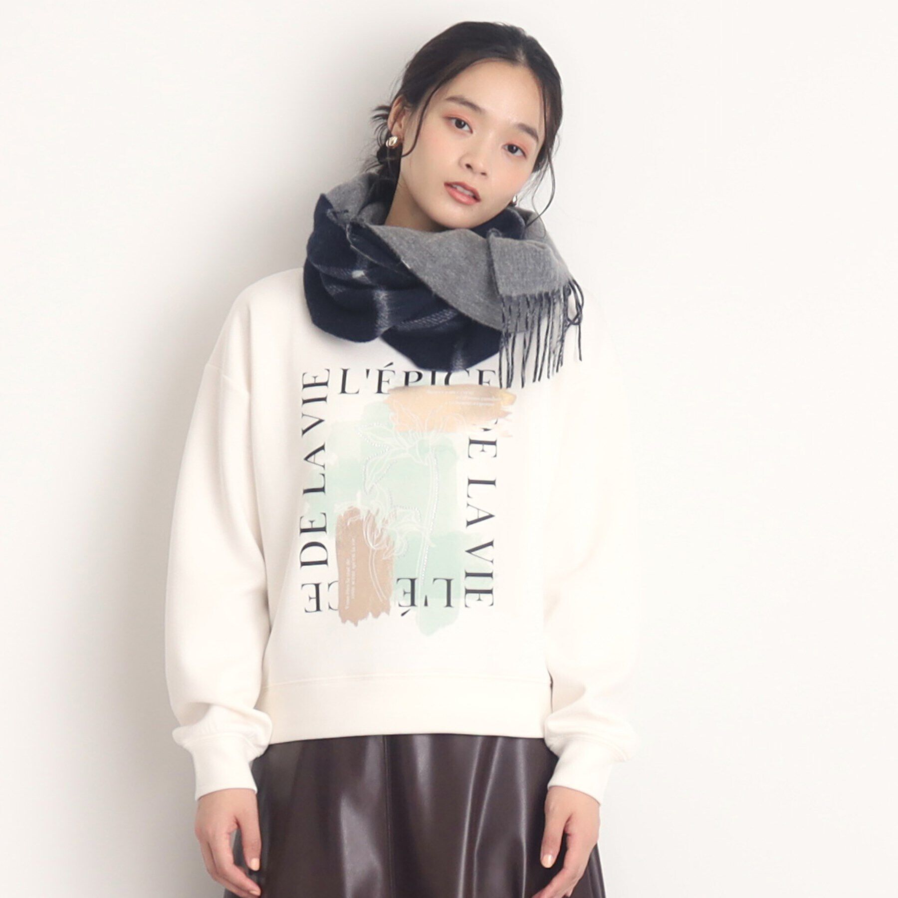 THE SHOP TK「【大人カジュアルが叶う】アートロゴプルオーバー/洗える」|Tシャツ・カットソー|オフホワイト(103