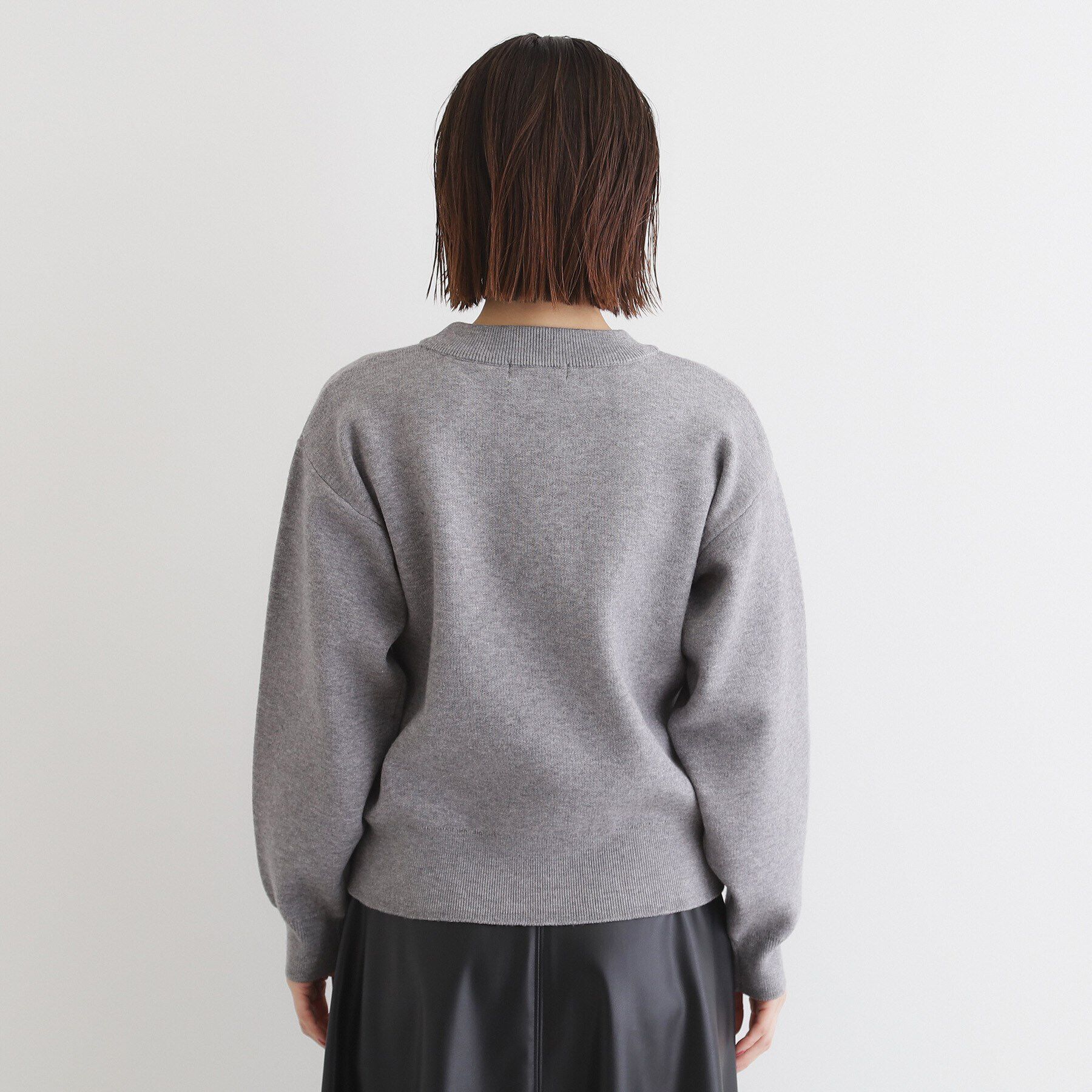 THE SHOP TK「【静電気防止】ビジュー＆パール調ロゴジャガードニット」|ニット・セーター|