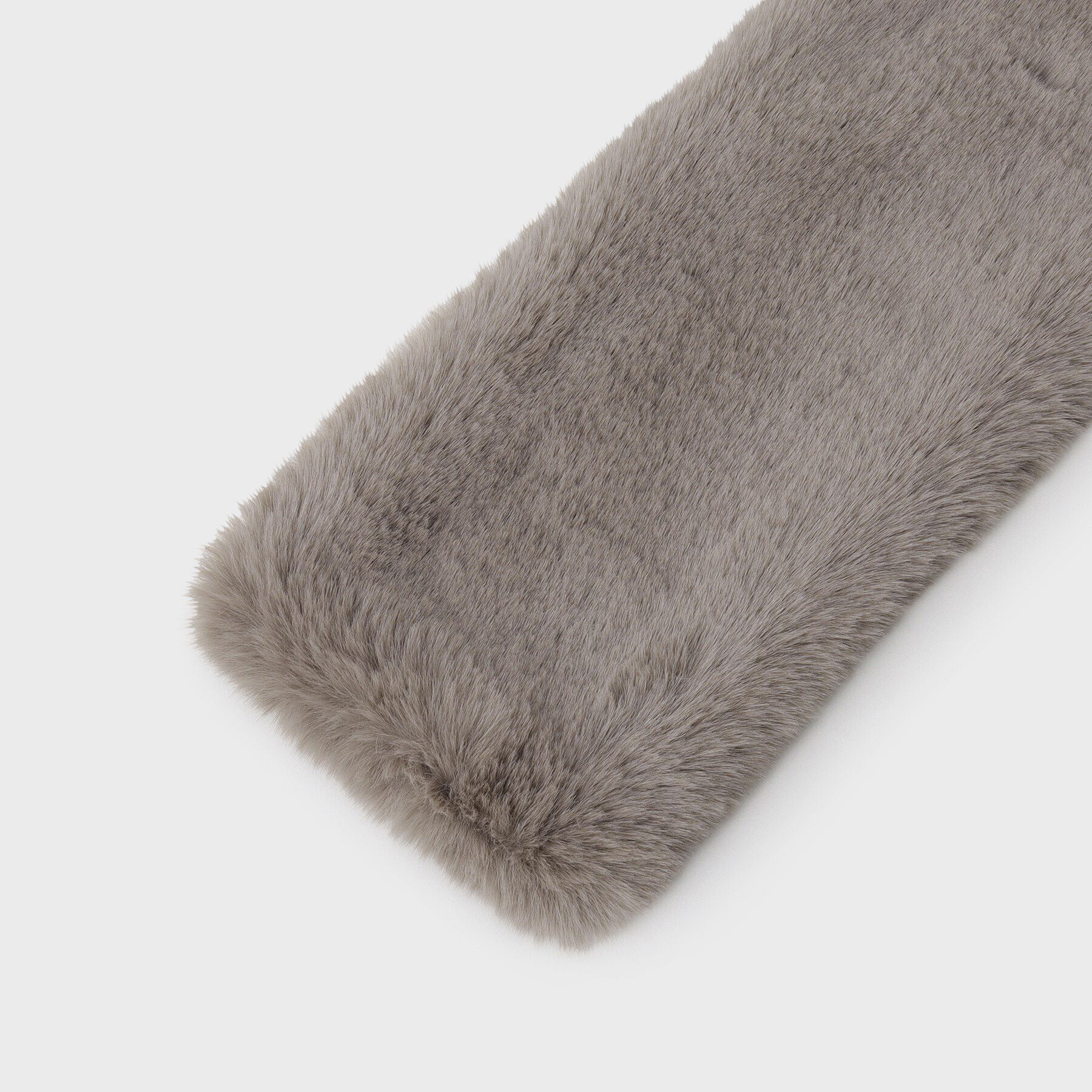 THE SHOP TK「サスティナブルファー差し込みティペット」|ストール|