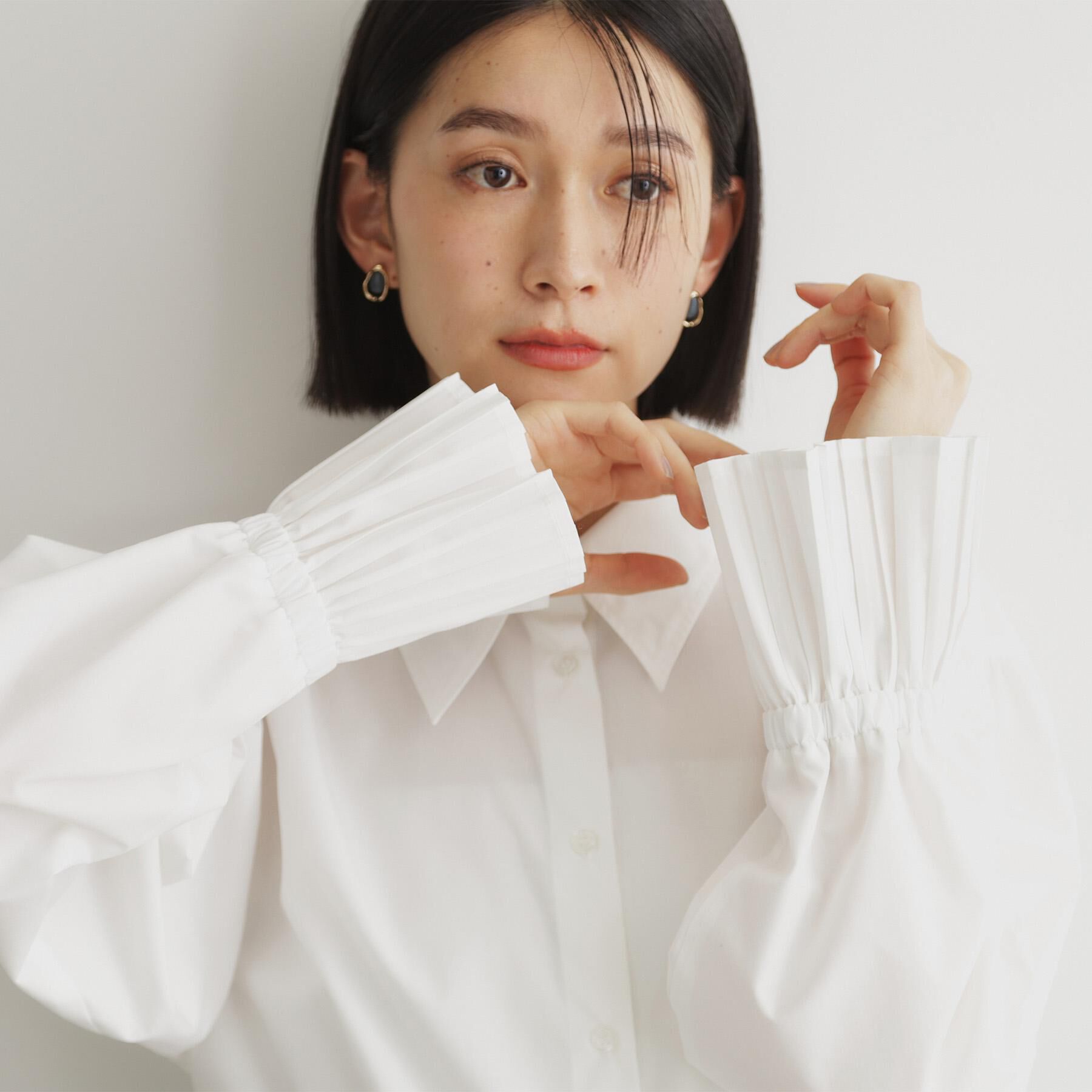 THE SHOP TK「袖プリーツ&バックシャーリングシャツ【体型カバー/洗える】」|シャツ・ブラウス|