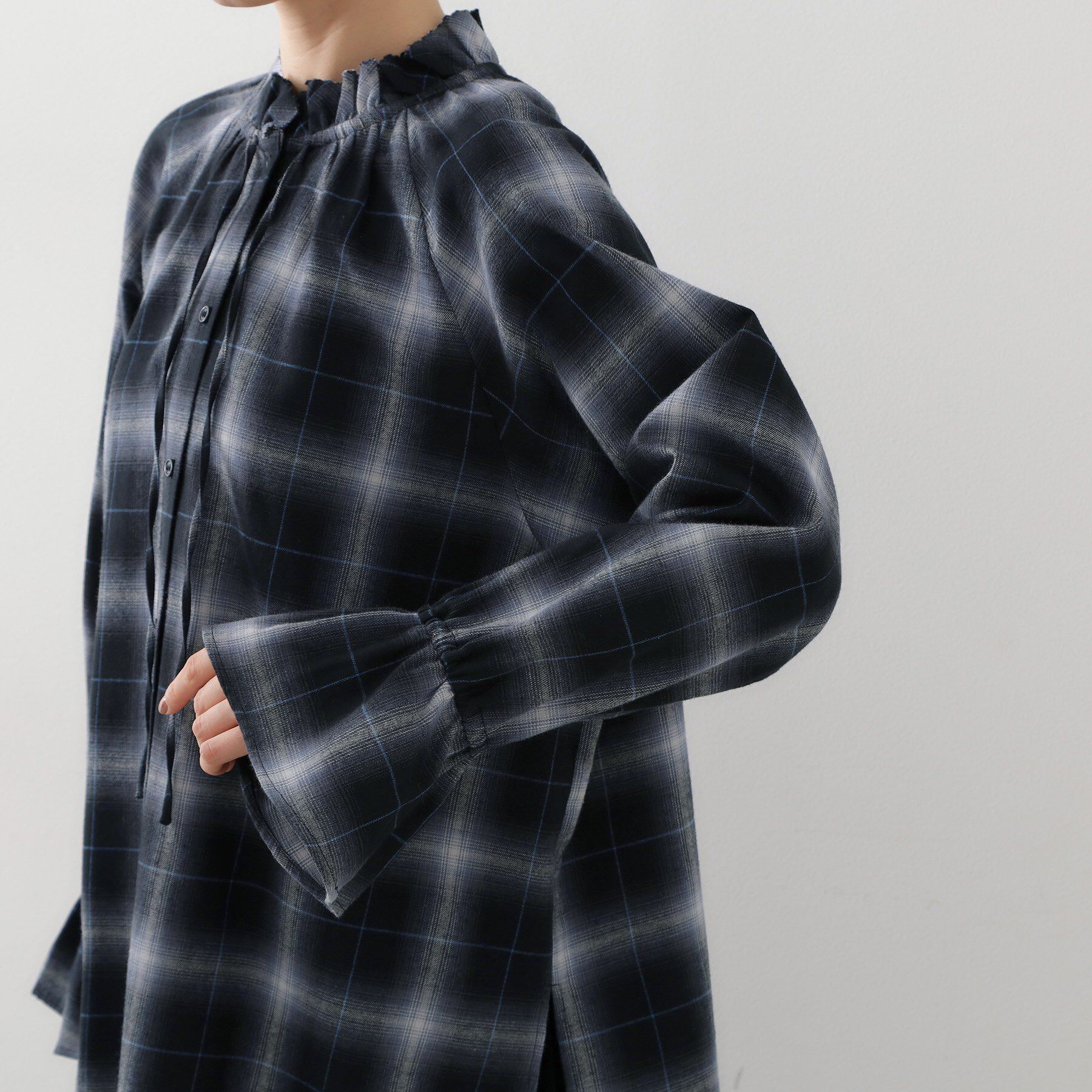 THE SHOP TK「起毛オンブレフリルブラウス」|シャツ・ブラウス|