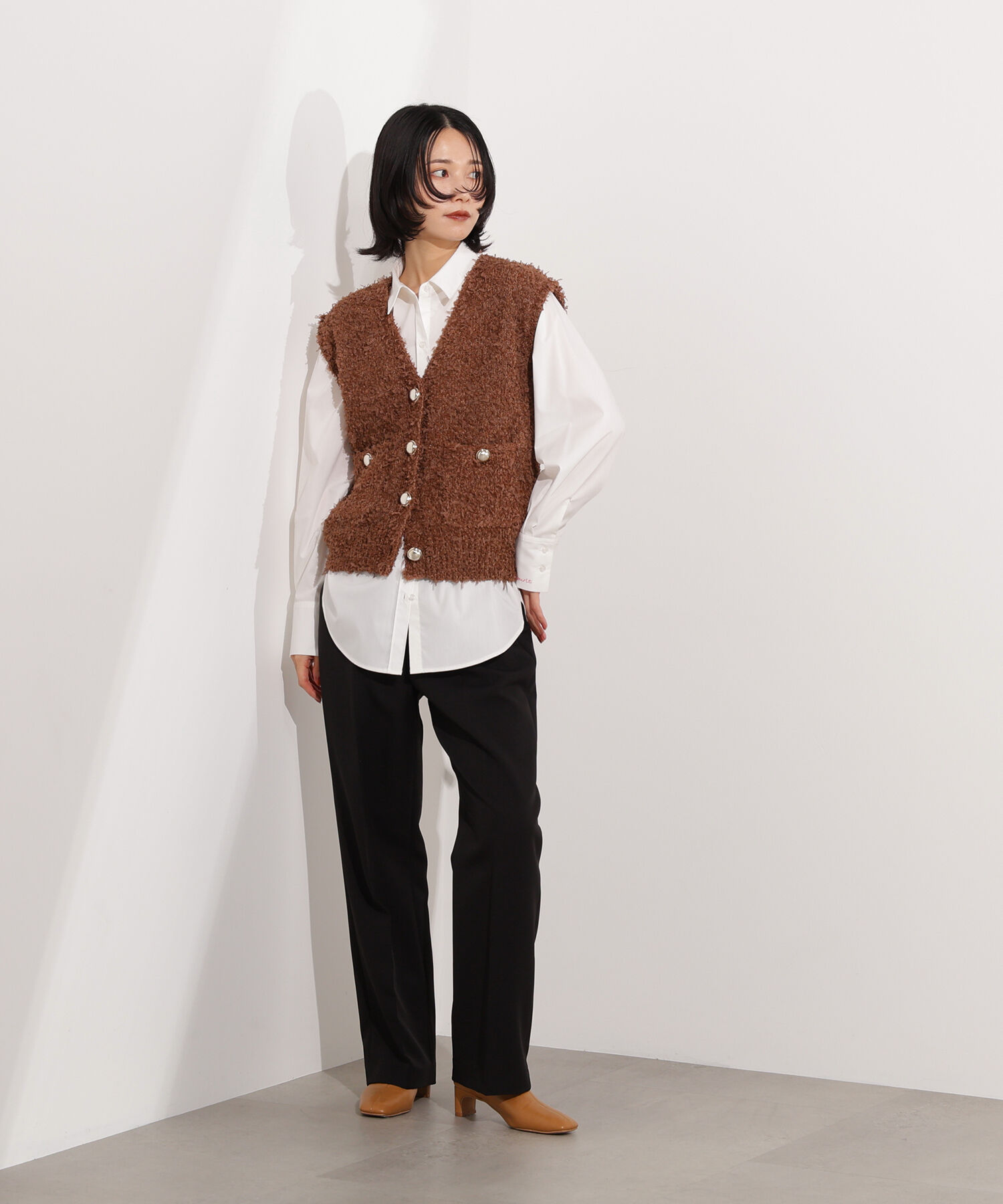  「Vネックニットジレ」|ニット・セーター|