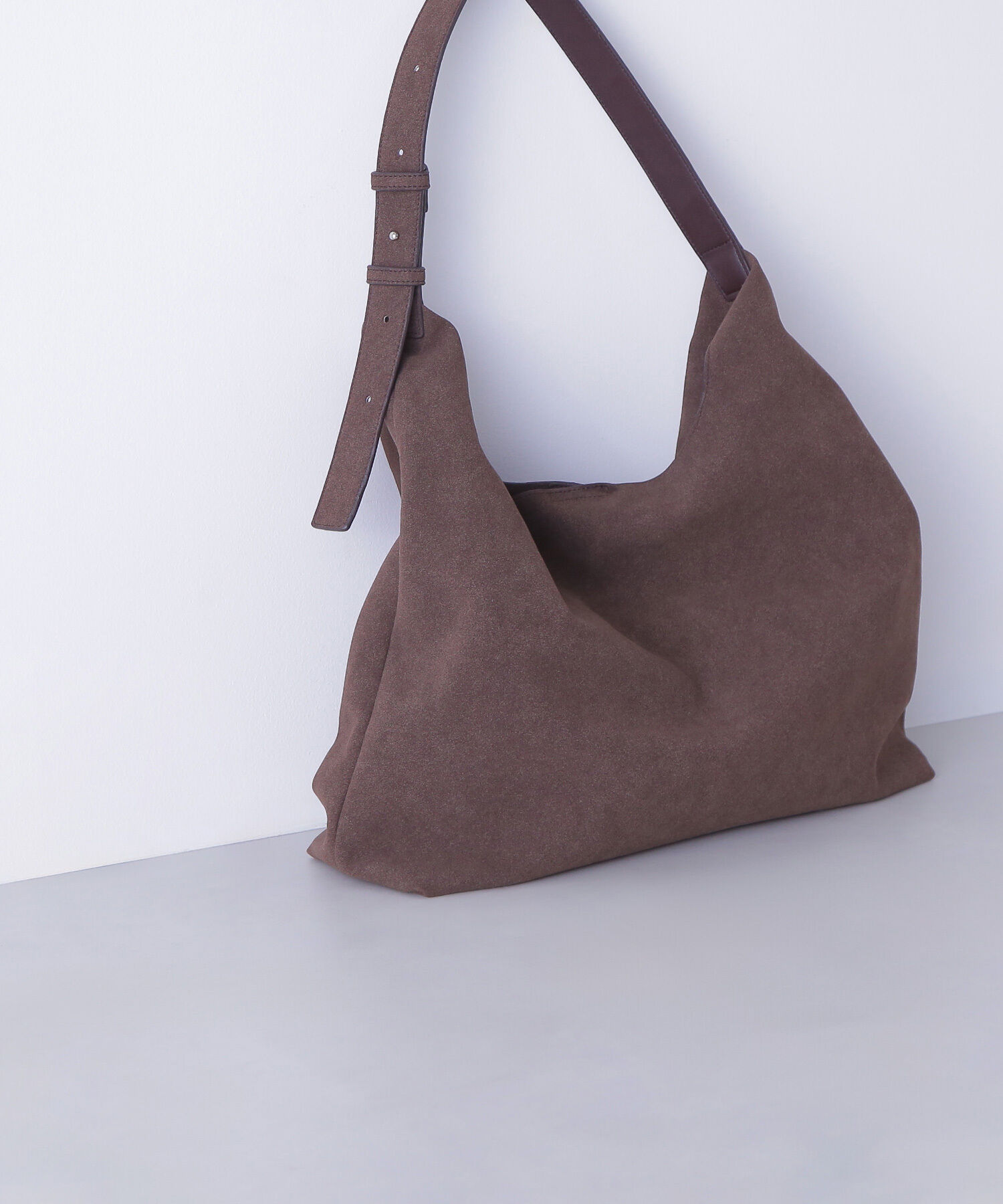  「トライアングルワンショルダーバッグ」|ショルダー・メッセンジャー|カカオブラウ 1