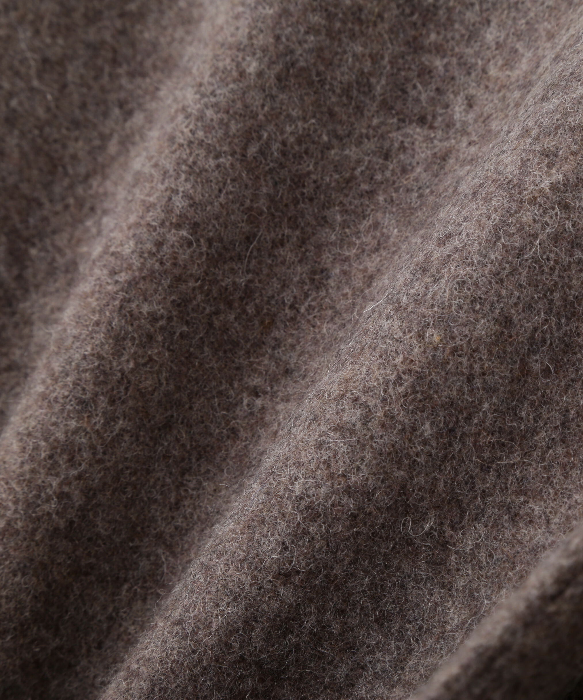  「毎日に&ldquo;ちょうどいい&rdquo;カシミヤ混コート」|ブルゾン・スタジャン|