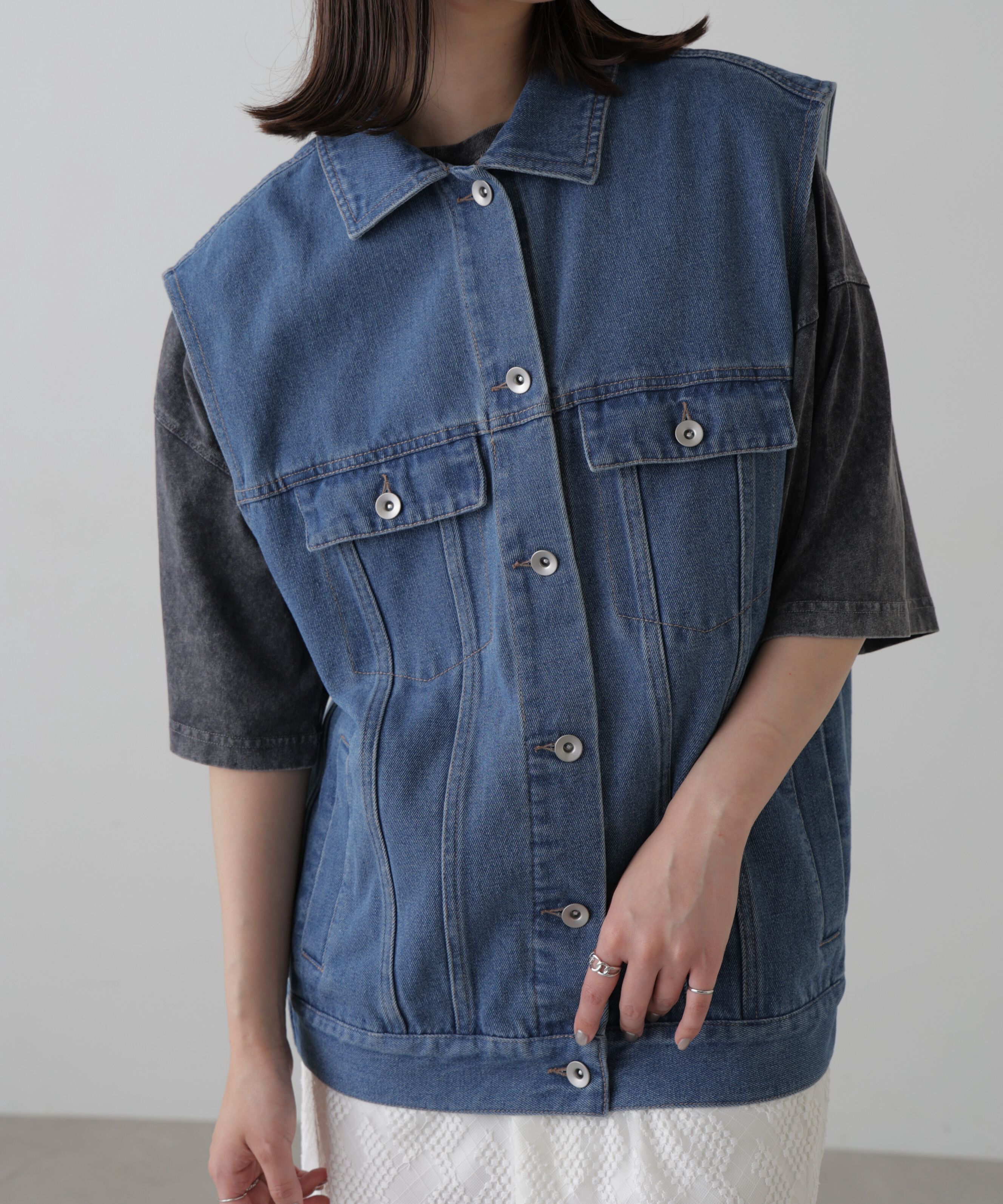  「ミドル丈デニムベスト」|ブルゾン・スタジャン|