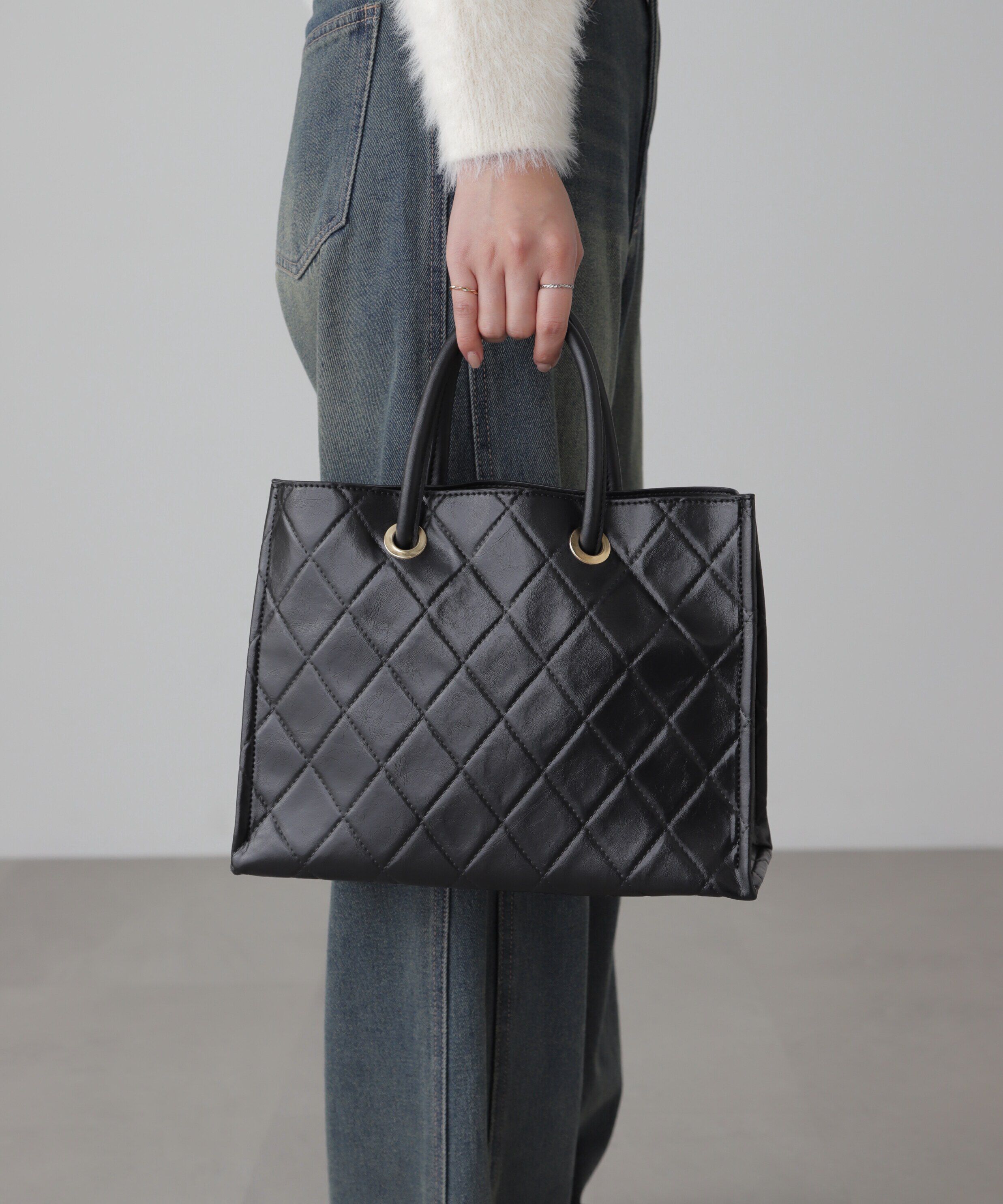  「エンボスキルティングバッグ」|その他|ブラック