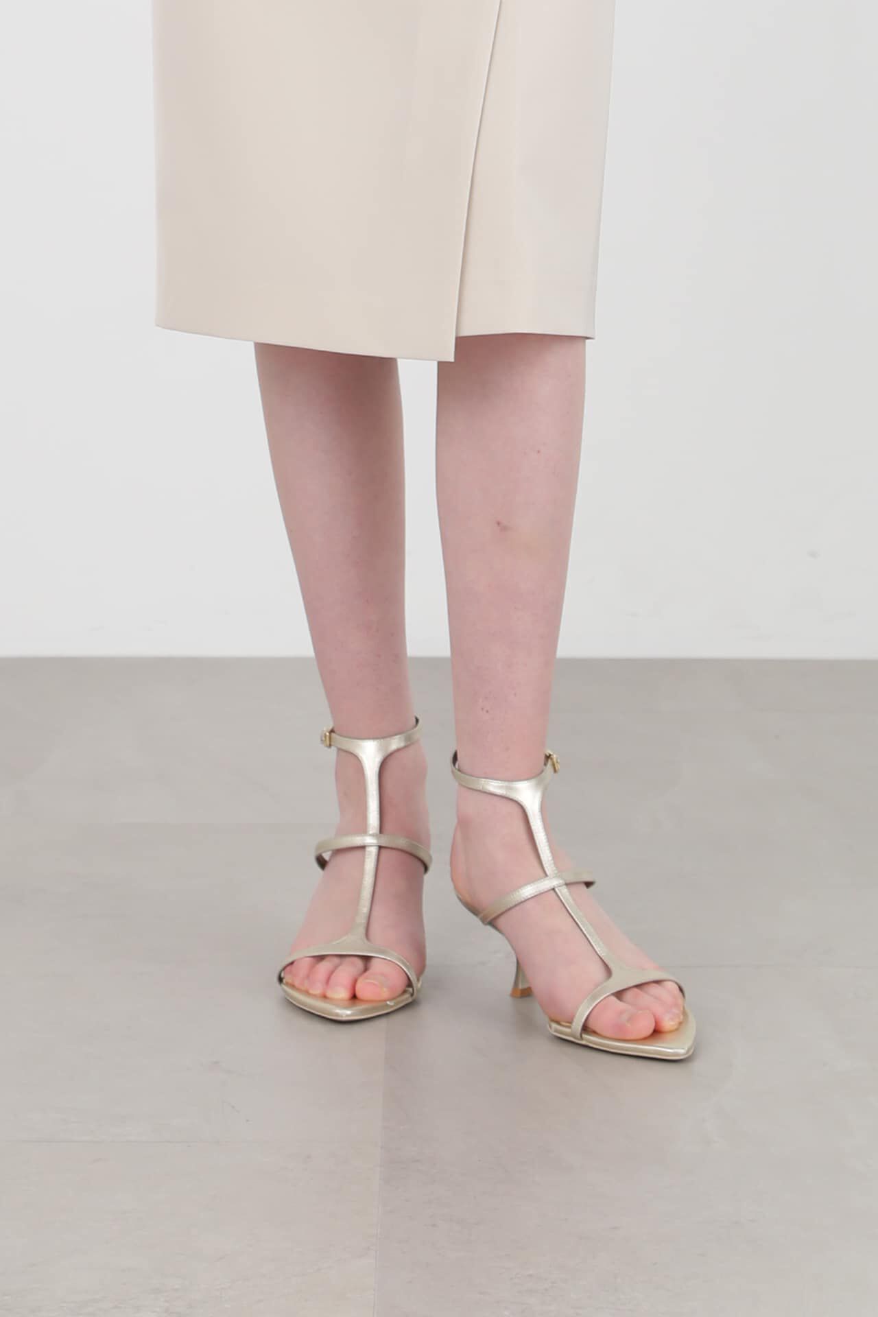  「◆Ｔストラップサンダル」|その他|