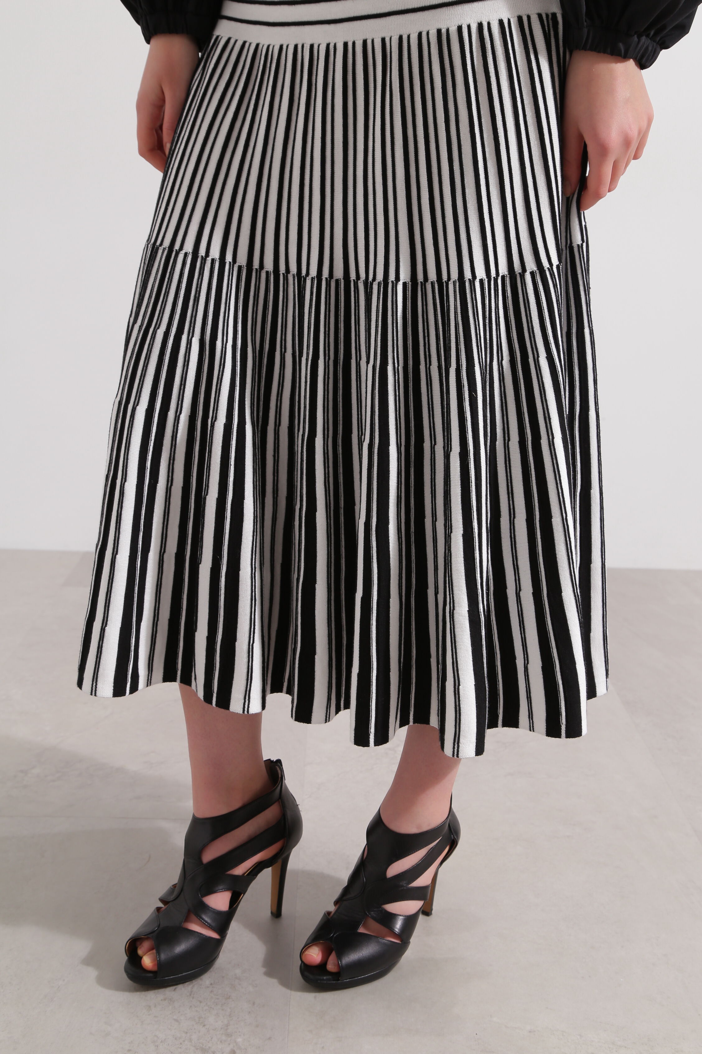  「バイカラーストライプフレアーニットスカート」|スカート|