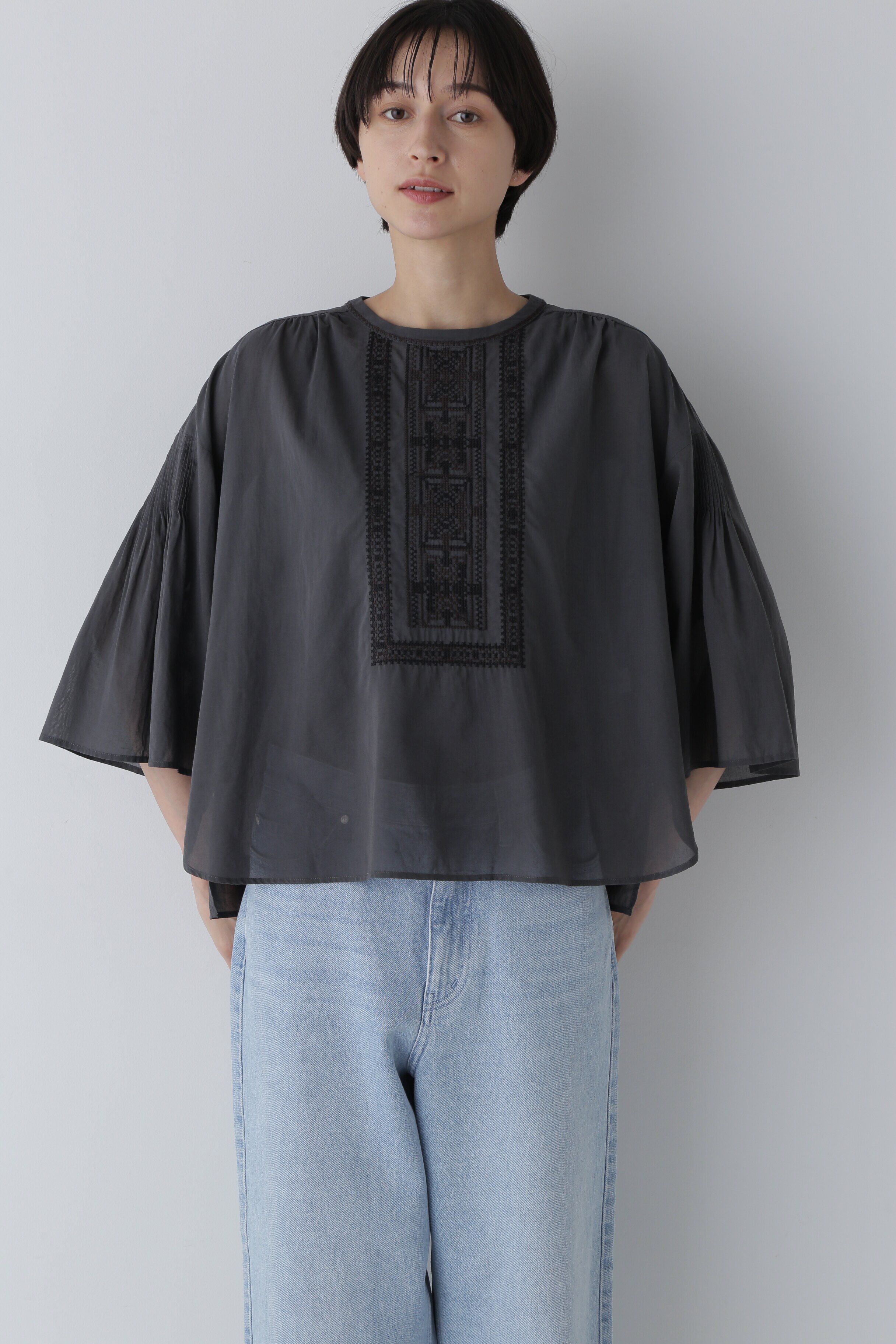  「◆インド刺繍コットンボイルブラウス」|シャツ・ブラウス|チャコール1