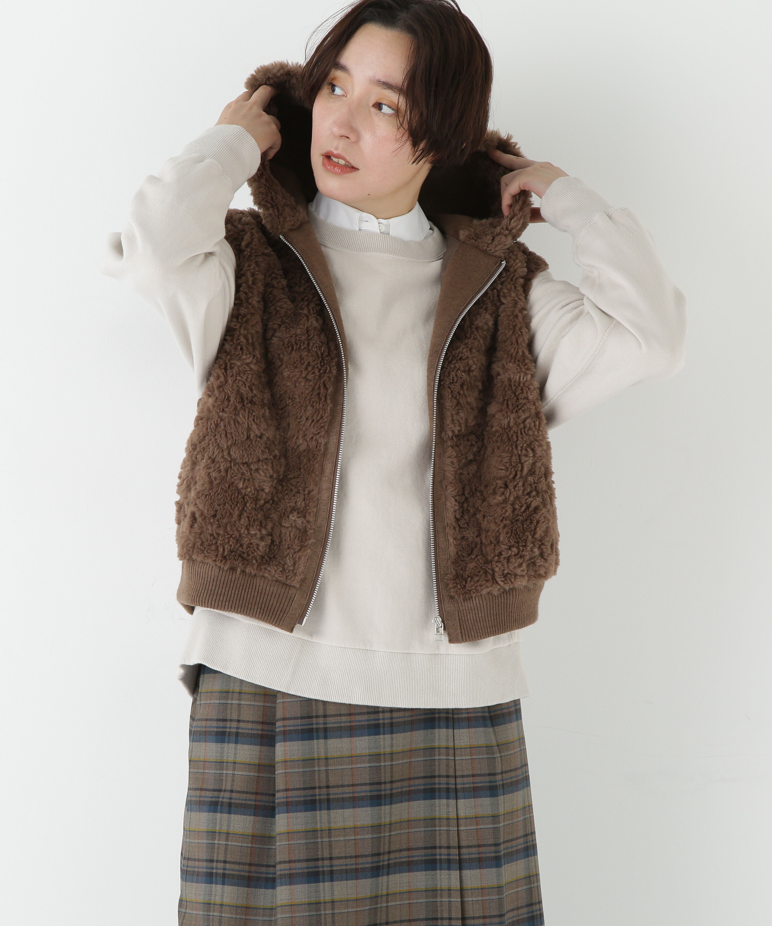  「◆フェイクファージップアップフードベスト」|その他|