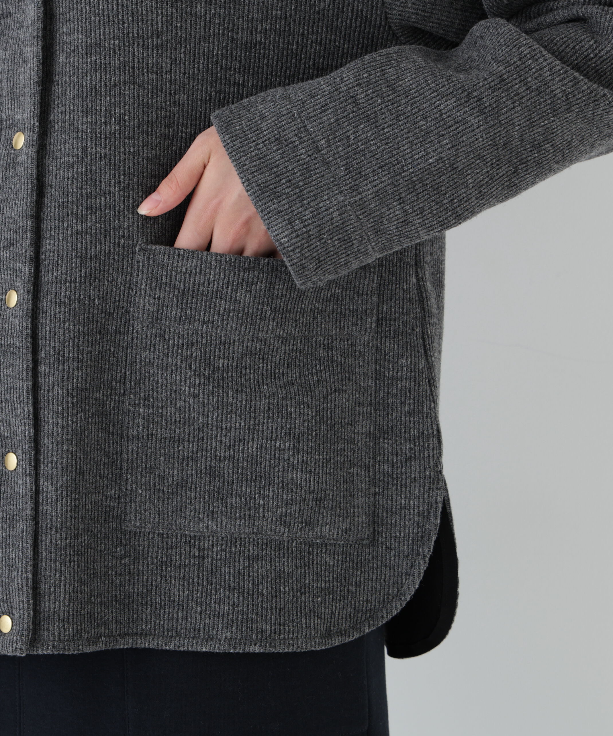  「◆クォーターゲージＶネックカーディガン」|ブルゾン・スタジャン|