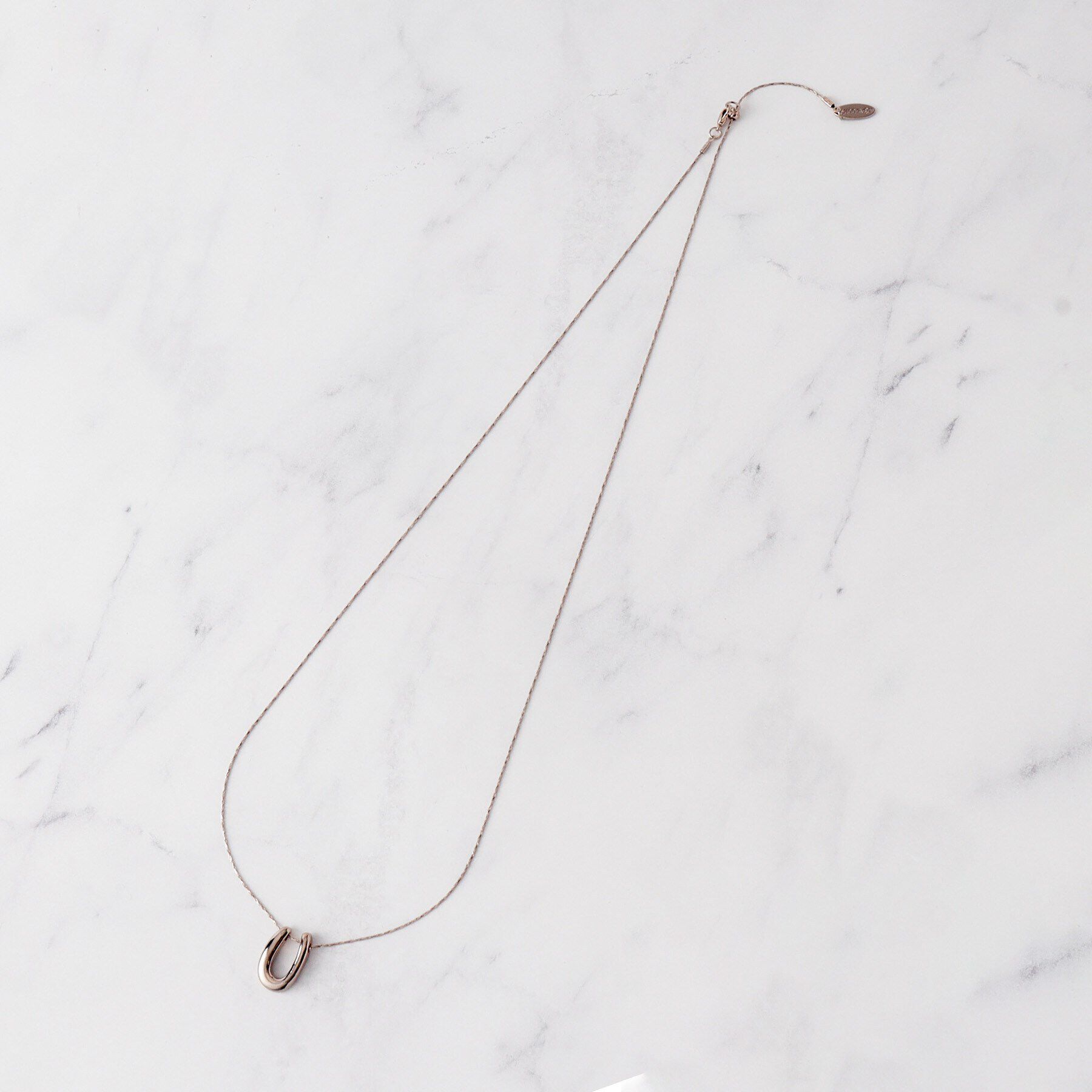 SHOO･LA･RUE「馬蹄モチーフスライダーネックレス」|ネックレス|