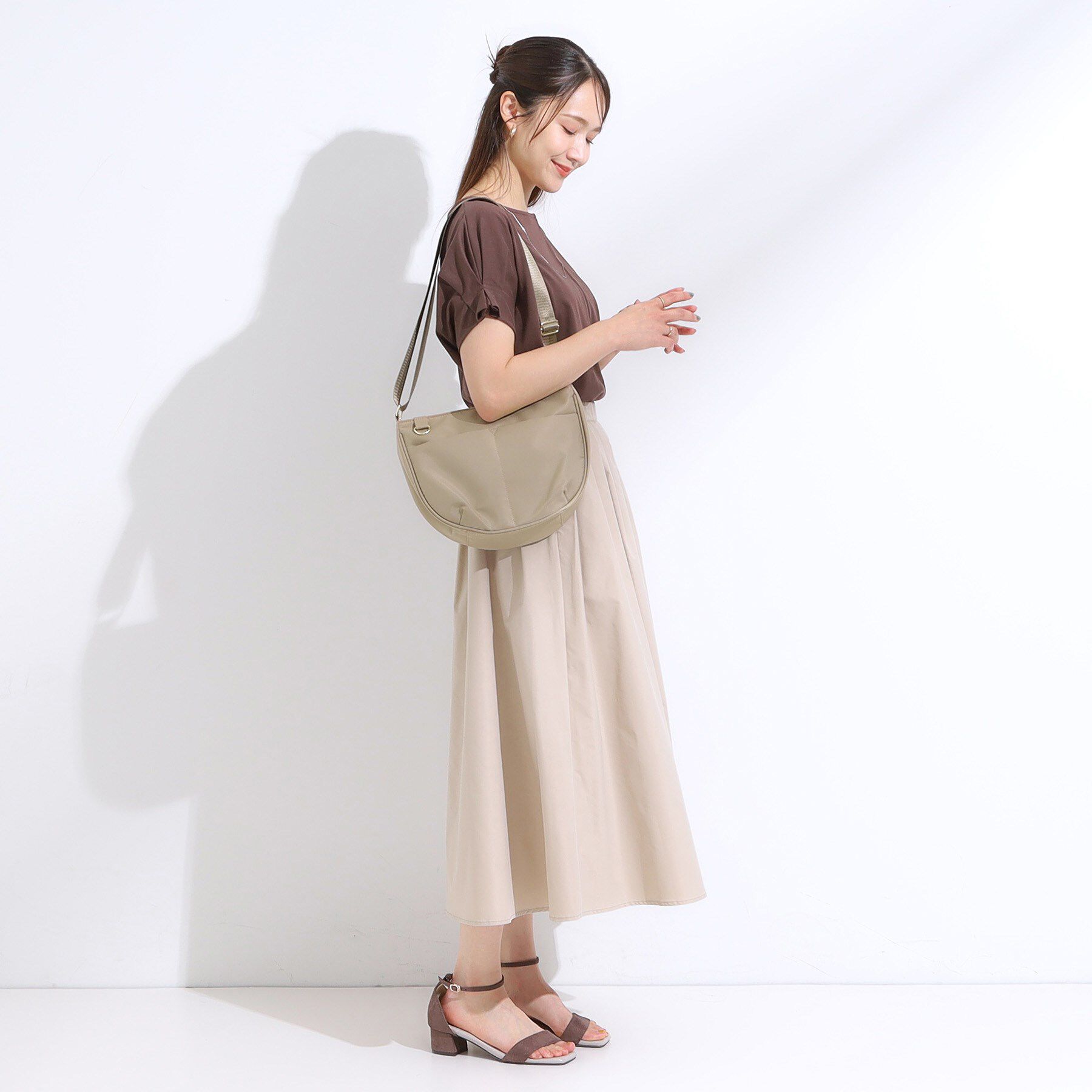 SHOO･LA･RUE「【撥水】フロントポケットハーフムーンショルダーバッグ」|ショルダー・メッセンジャー|