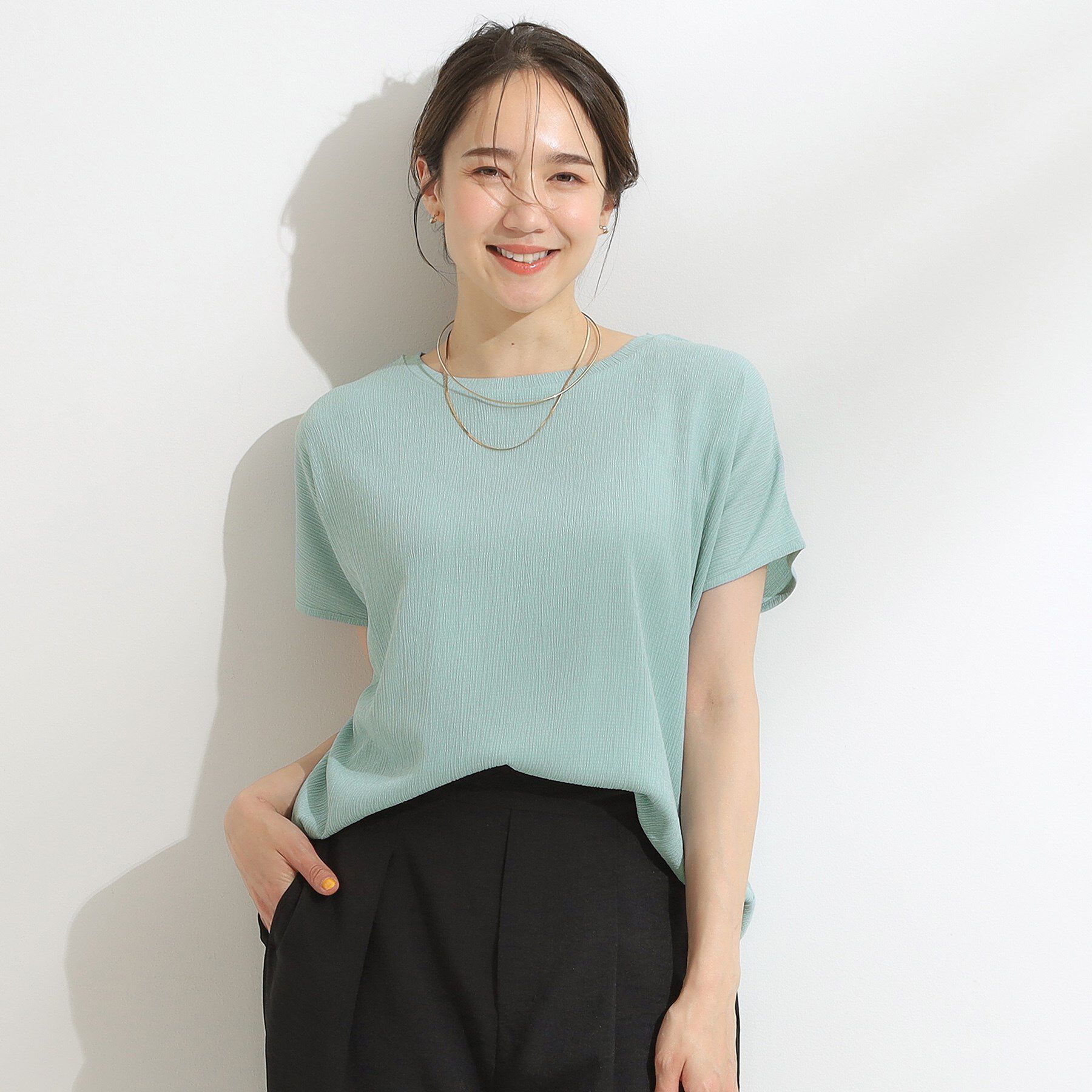 SHOO･LA･RUE「【S-LL】ブラウス見えする 軽やかな着心地の しぼしぼトップス」|Tシャツ・カットソー|