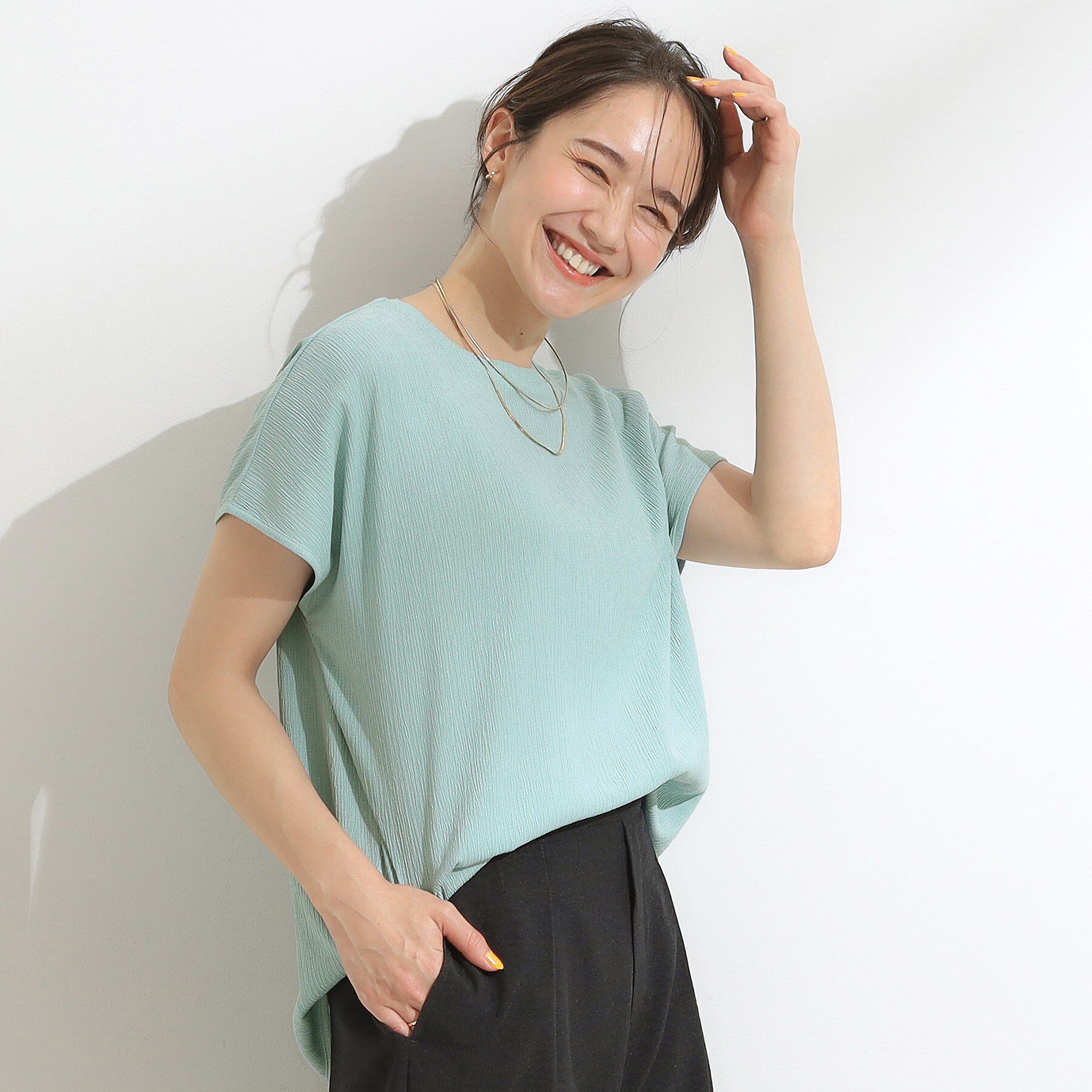 SHOO･LA･RUE「【S-LL】ブラウス見えする 軽やかな着心地の しぼしぼトップス」|Tシャツ・カットソー|