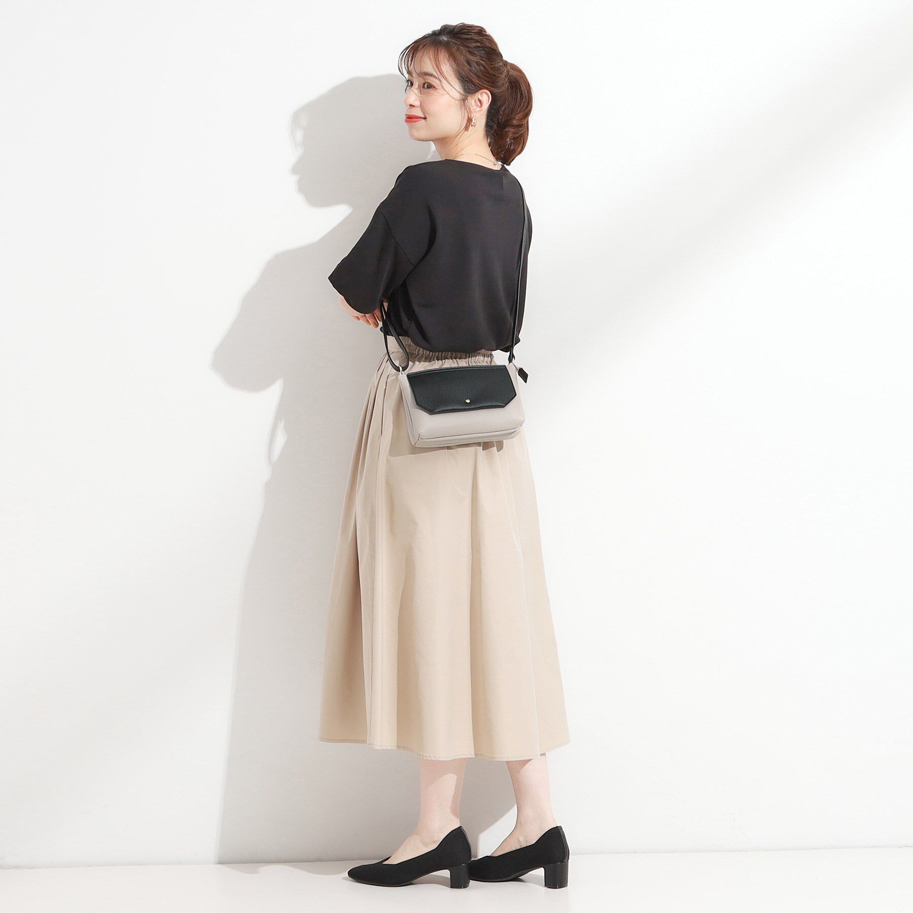 SHOO･LA･RUE「【軽量】ふわっと軽いフラップショルダーバッグ」|ショルダー・メッセンジャー|