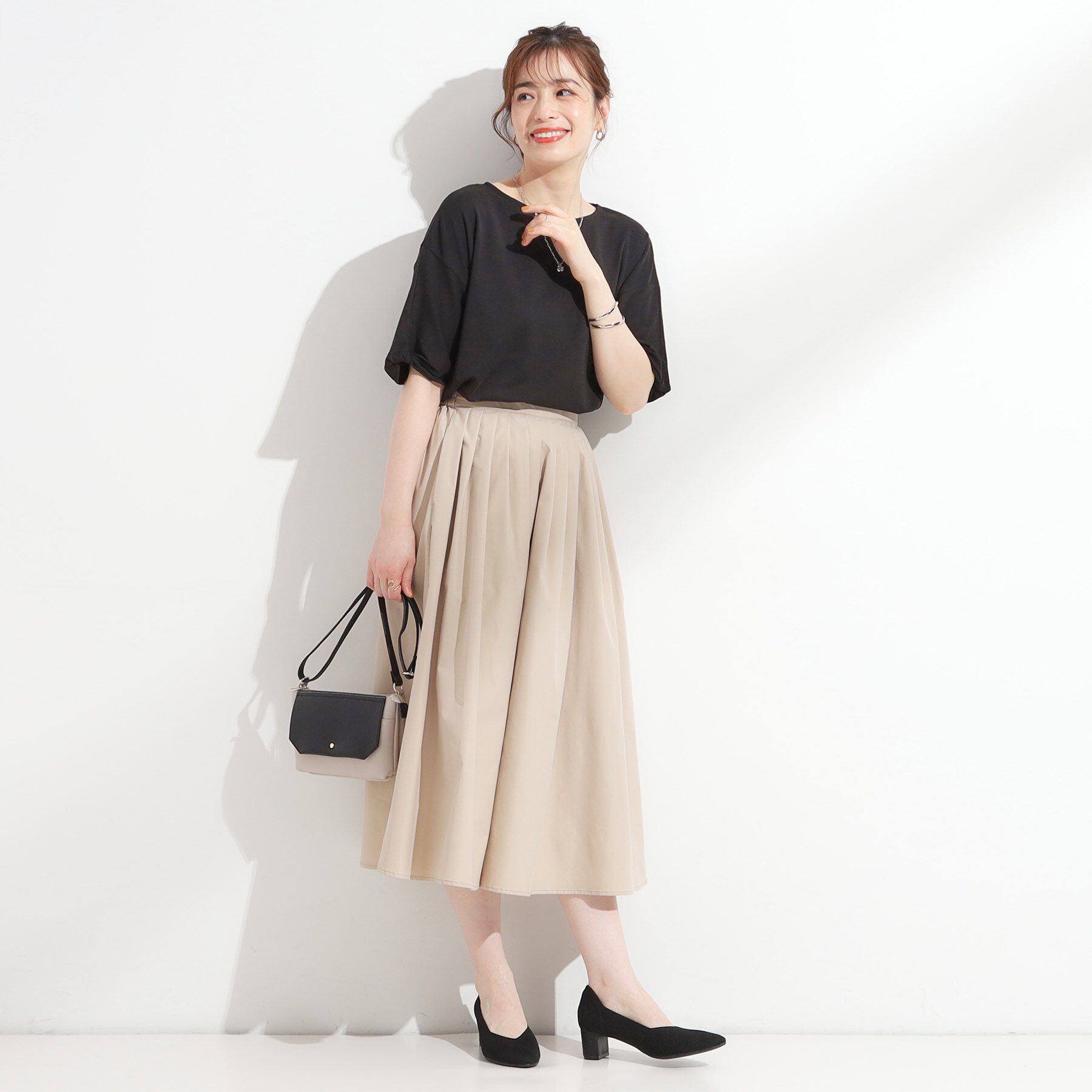 SHOO･LA･RUE「【ひんやり/洗える/S-LL】袖ねじりシルケットトップス」|Tシャツ・カットソー|