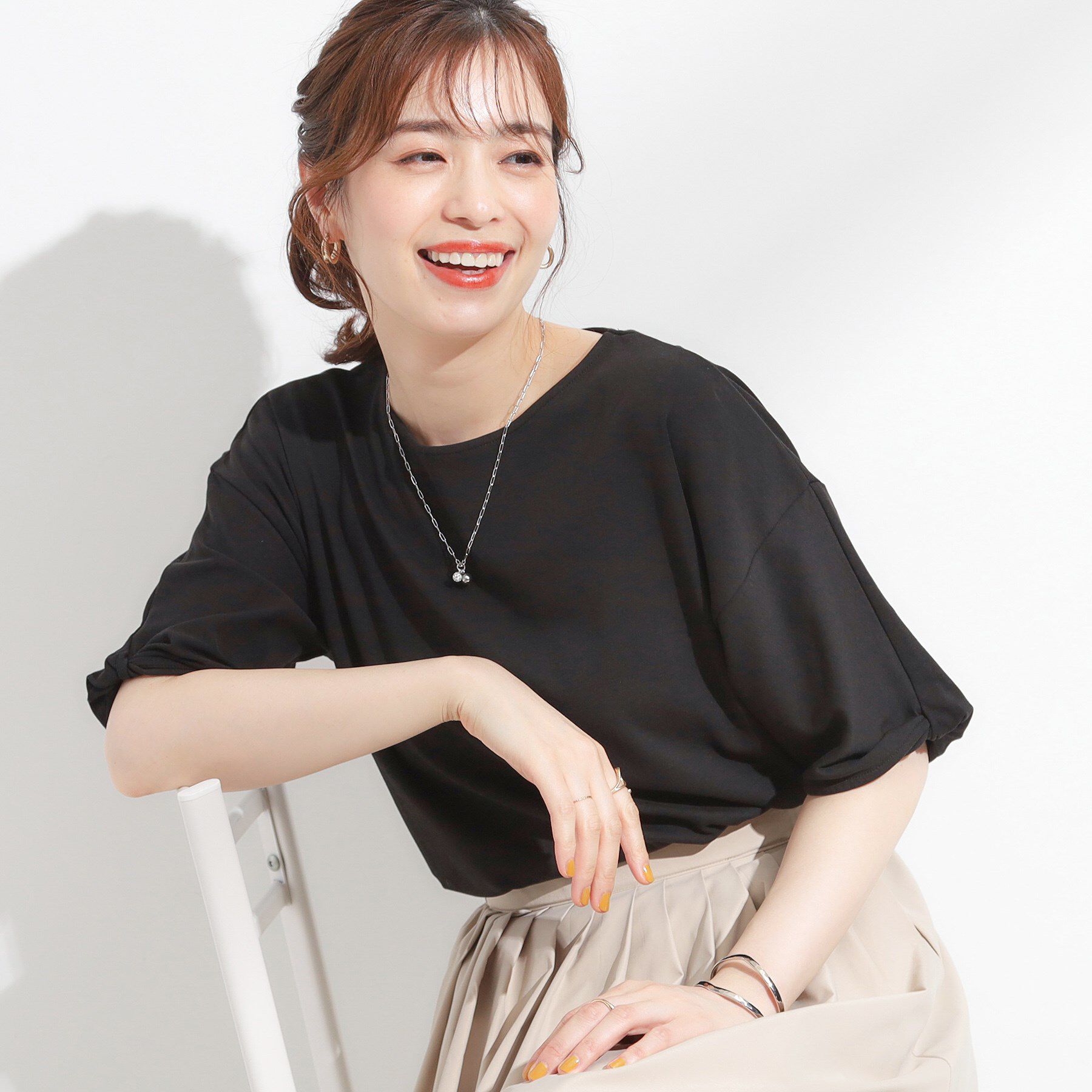 SHOO･LA･RUE「【ひんやり/洗える/S-LL】袖ねじりシルケットトップス」|Tシャツ・カットソー|ブラック(019)