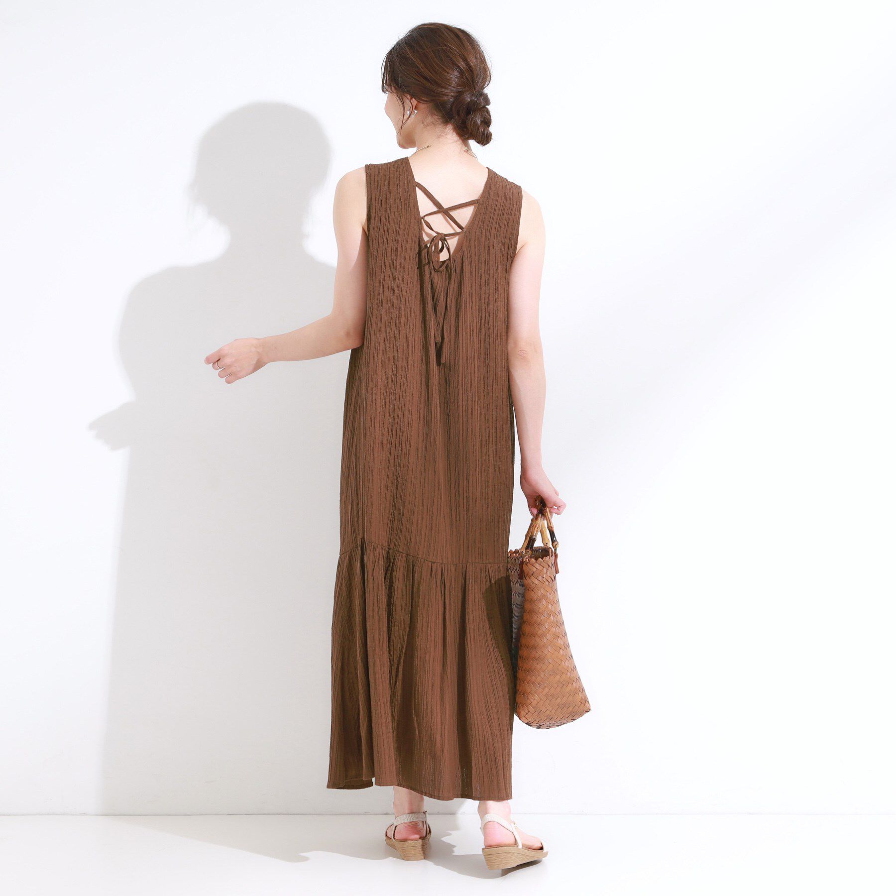 SHOO･LA･RUE「【S-LL】後ろ姿も抜かりなく 1枚でサマ見え ティアードワンピース」|ワンピース|