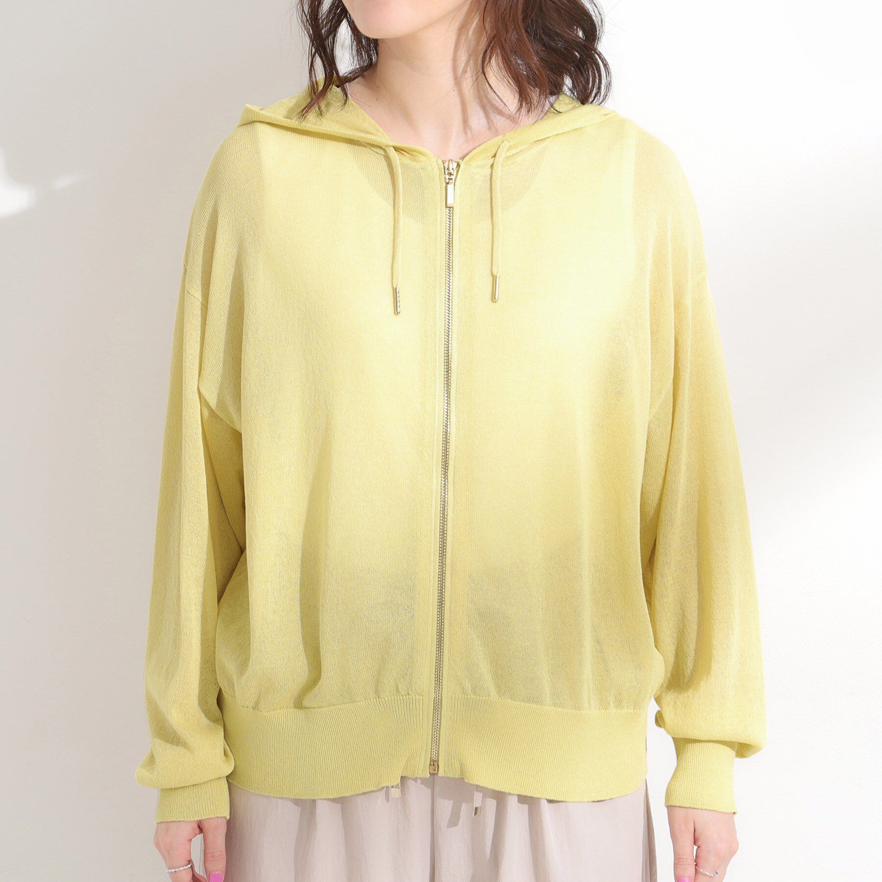 SHOO･LA･RUE「冷房対策にも 上品なシアー感のニットパーカ」|カーディガン|