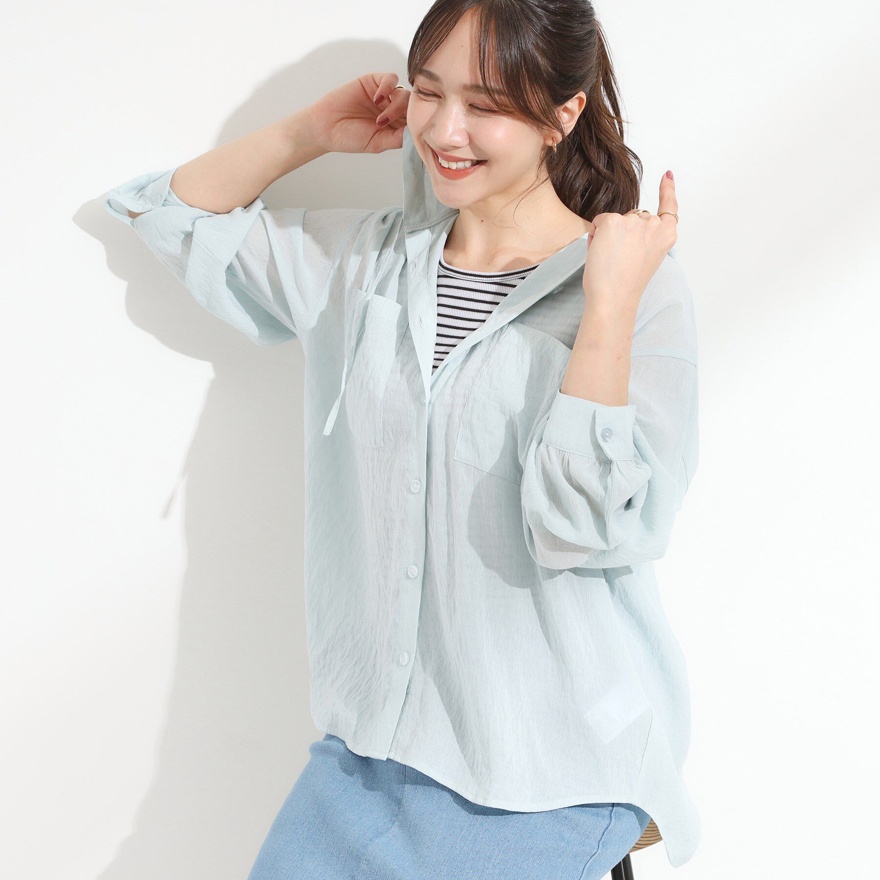 SHOO･LA･RUE「【S-LL】大人の抜け感 シアーフードシャツ」|シャツ・ブラウス|ライトグリーン(02