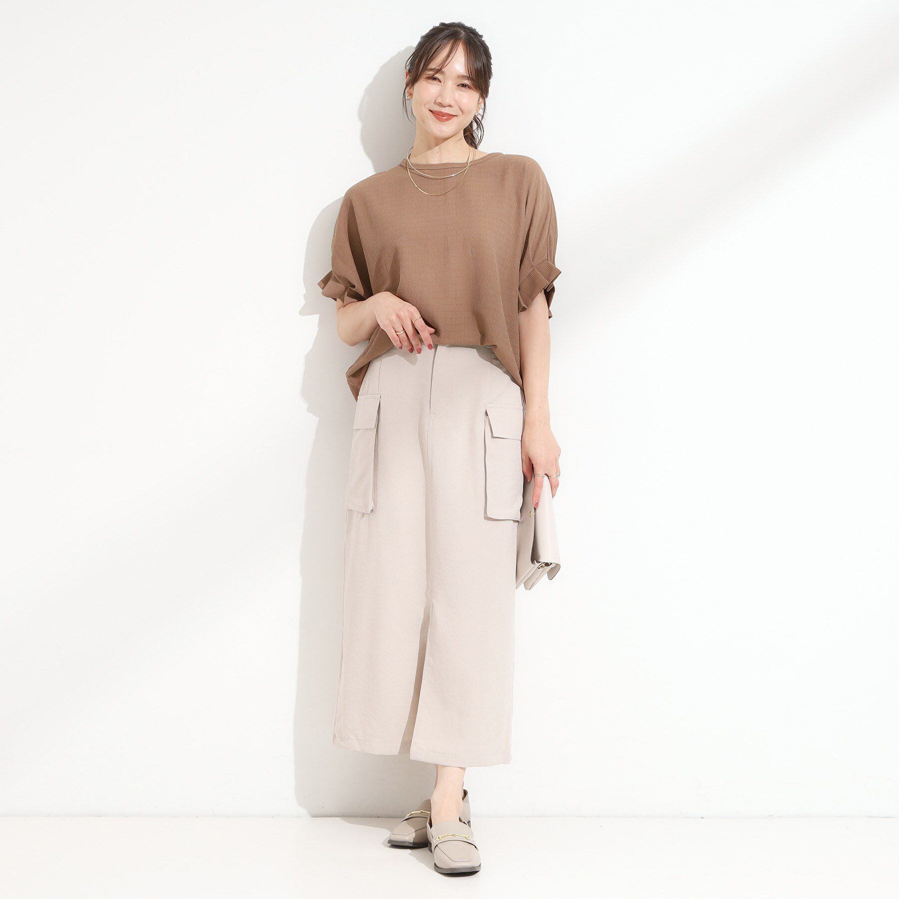 SHOO･LA･RUE「【S-LL/洗える】お袖のタックがアクセント インせず着られる さらさらドルマントップス」|Tシャツ・カットソー|